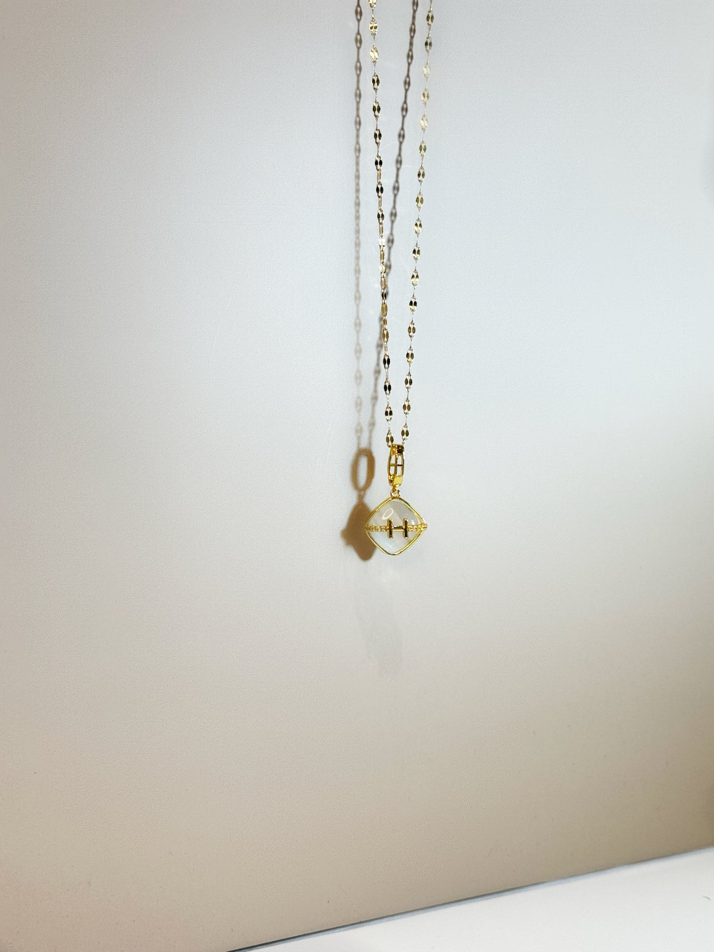 Collier Initiale Élégante