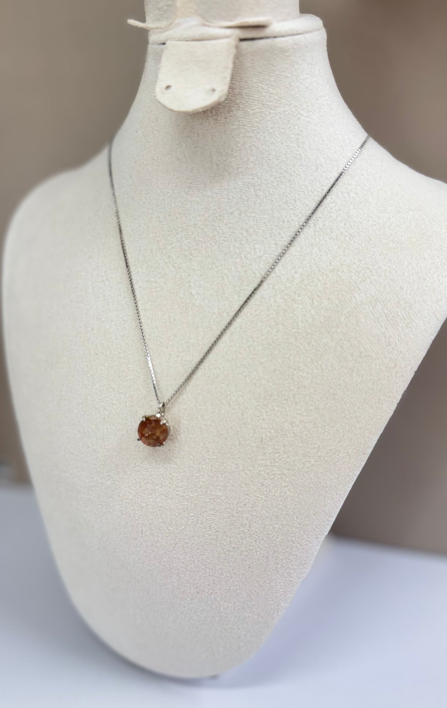Collier Lueur d’Aurore (Pierre de Soleil)