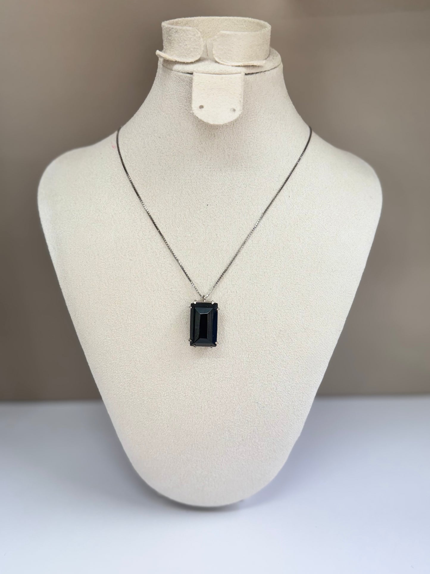 Nuit Souveraine (Agate noire)