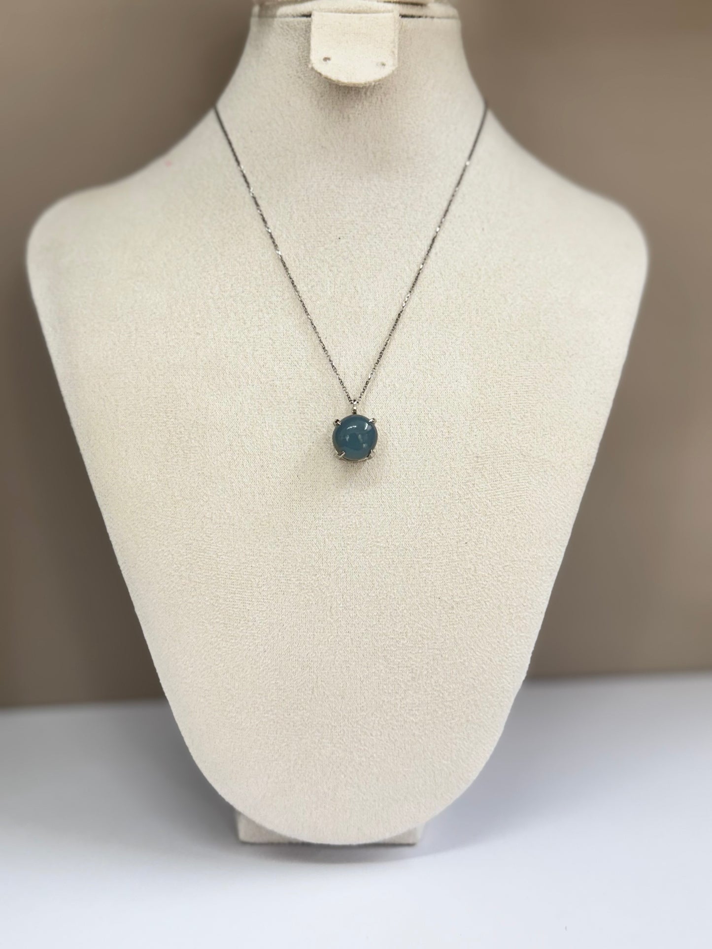 Sphère de Silence (calcédoine)