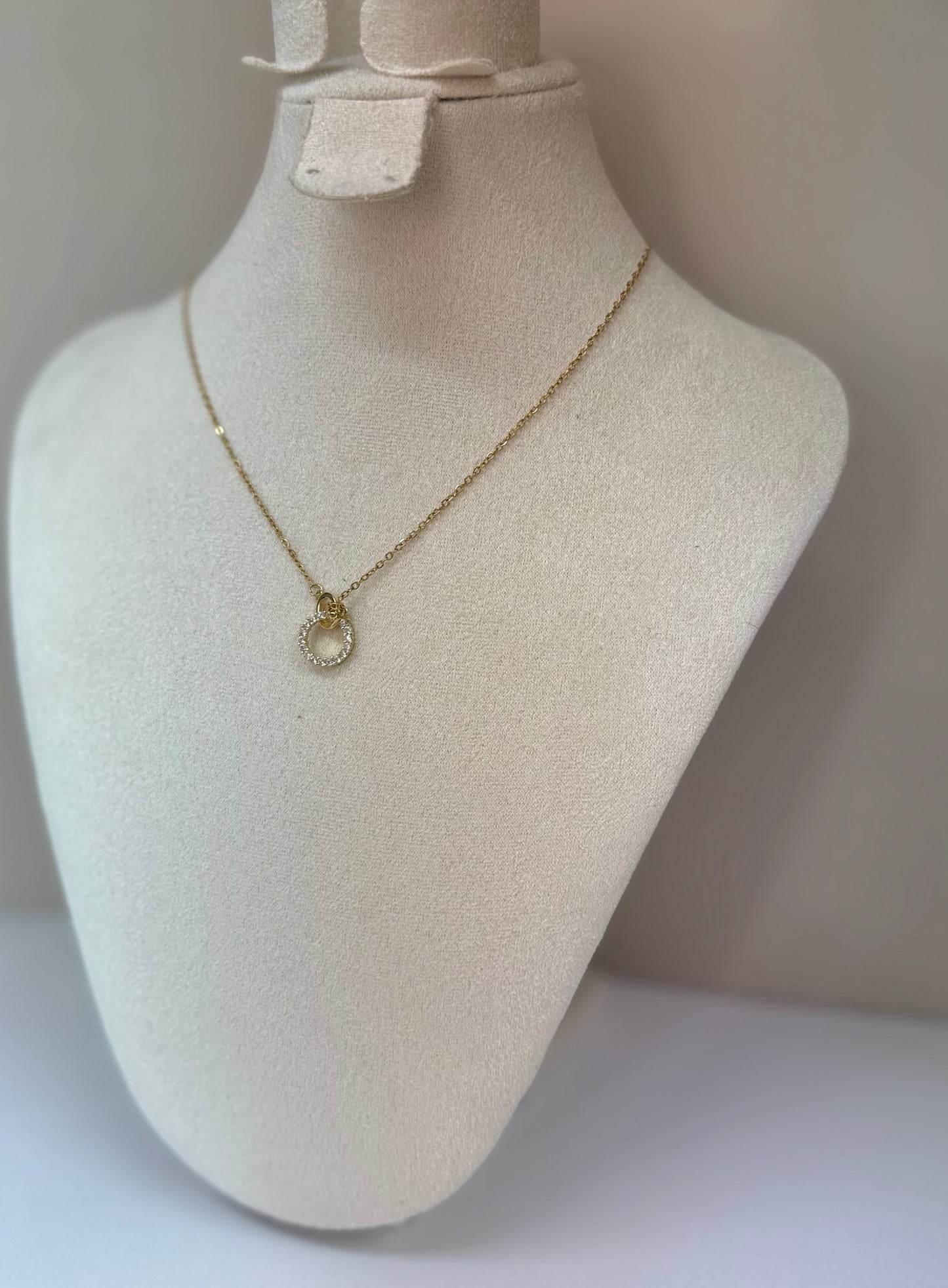 Collier Cercle Éclatant