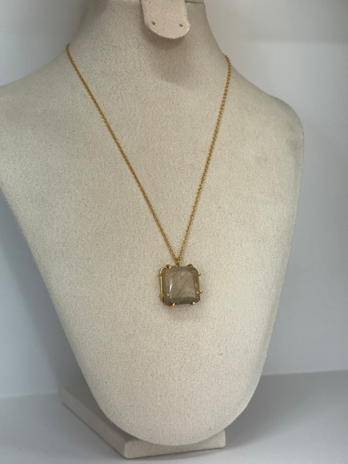 Collier Quartz Rutile Carré
