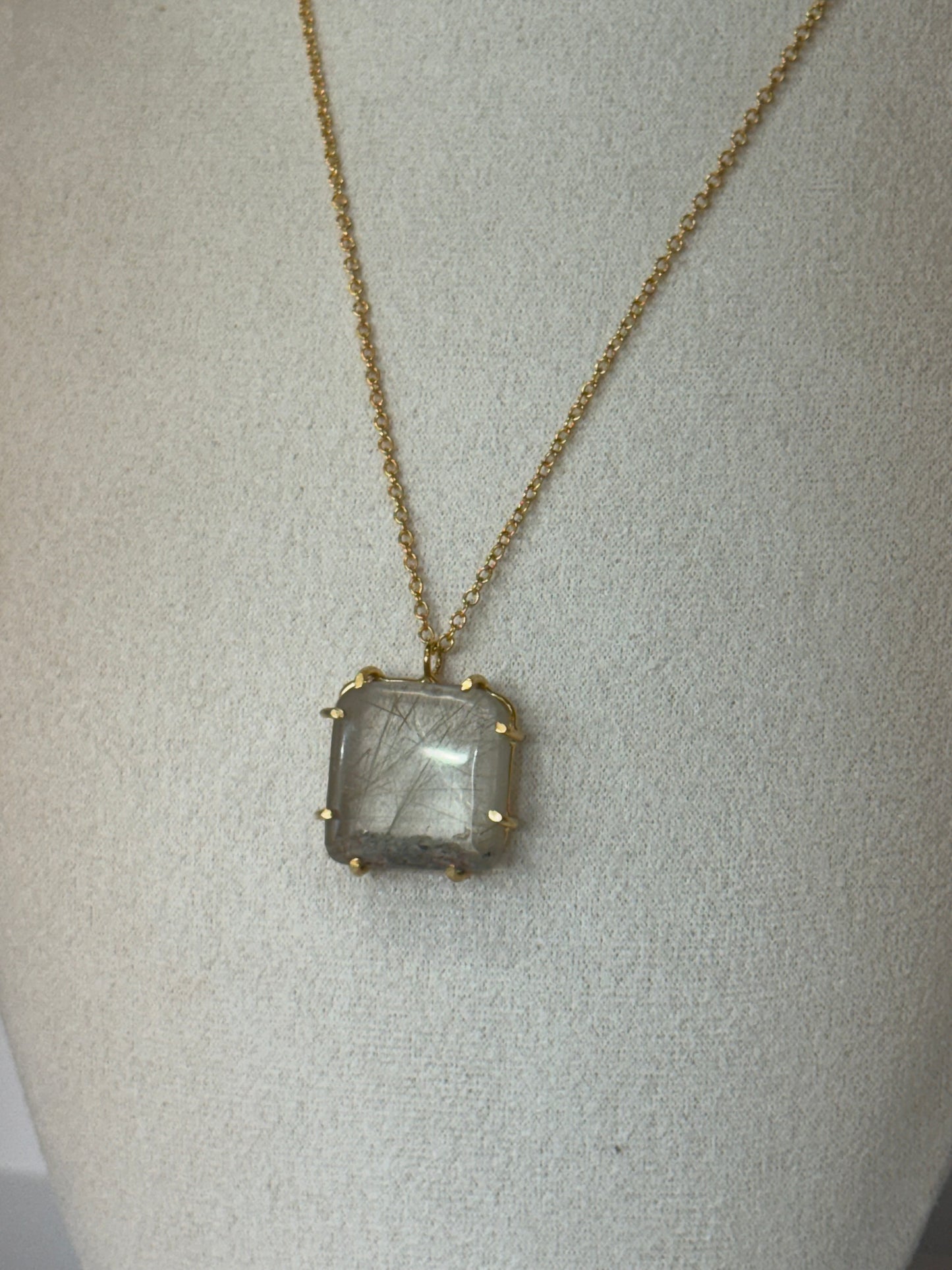 Collier Quartz Rutile Carré