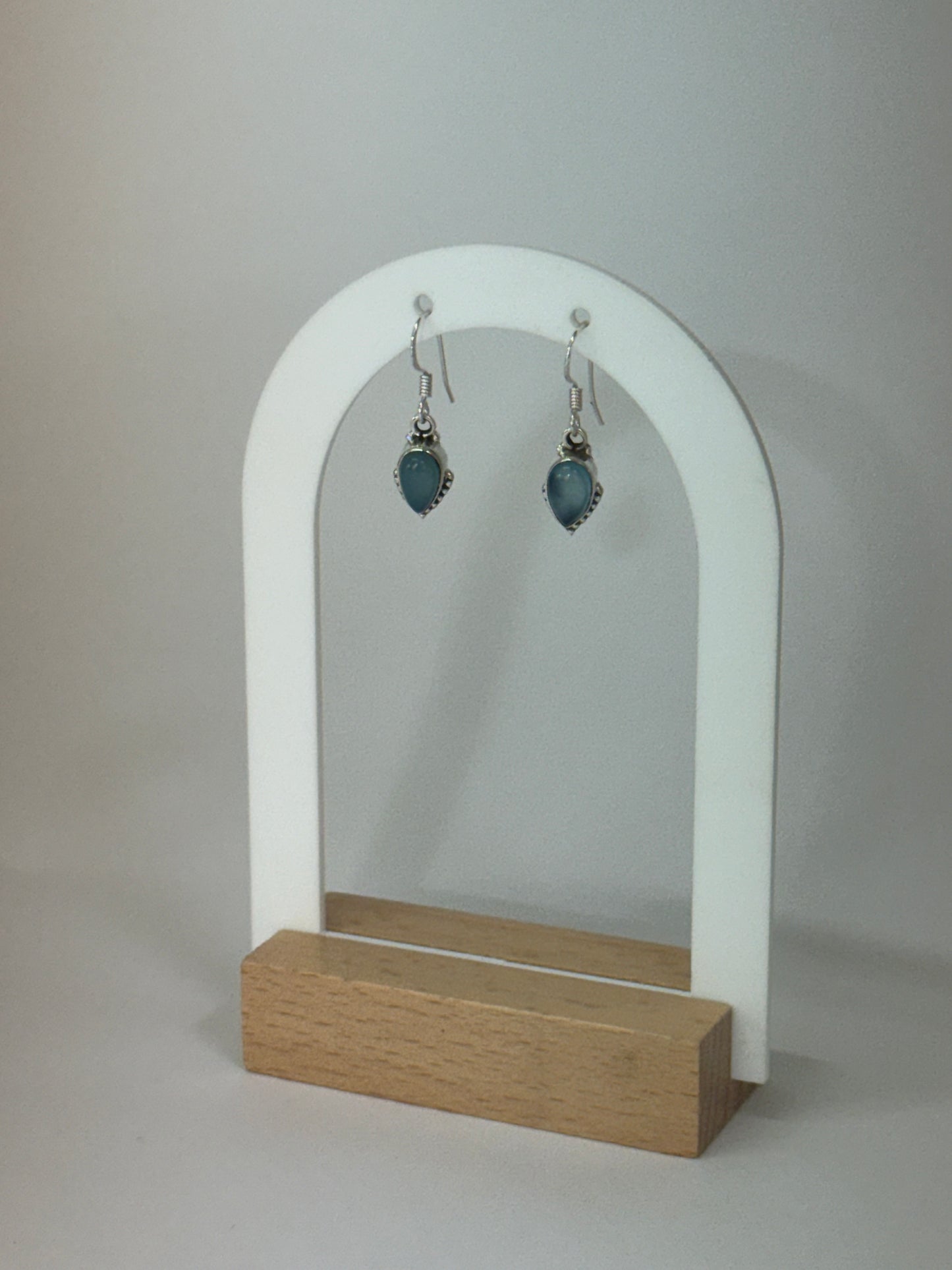 Boucles d’oreilles Calcédoine bleue