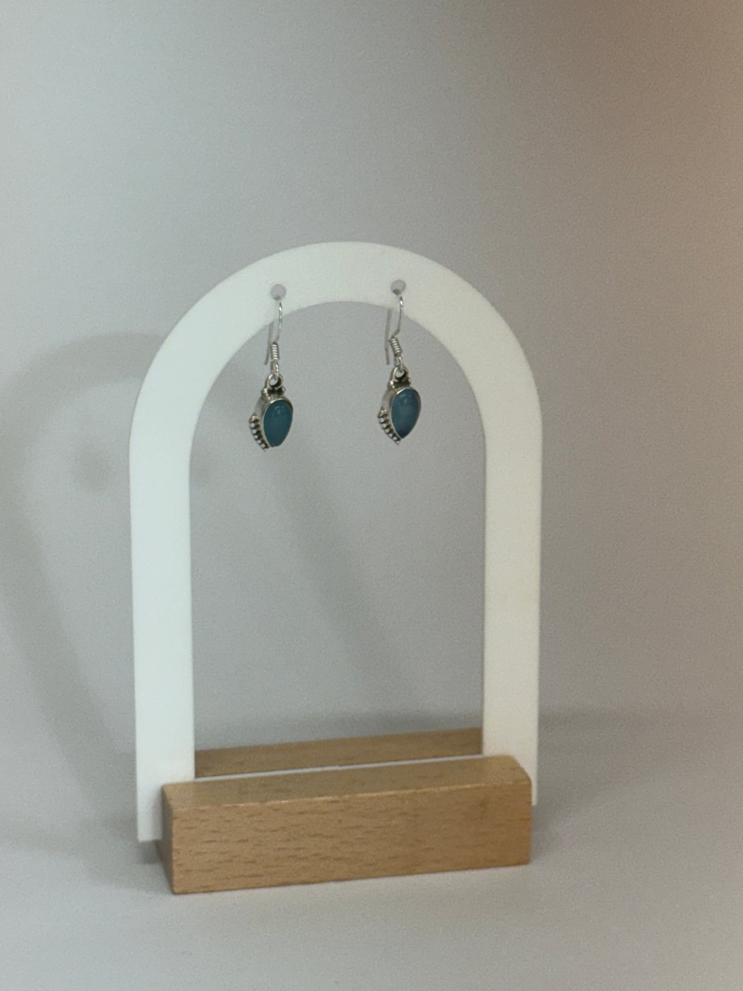 Boucles d’oreilles Calcédoine bleue