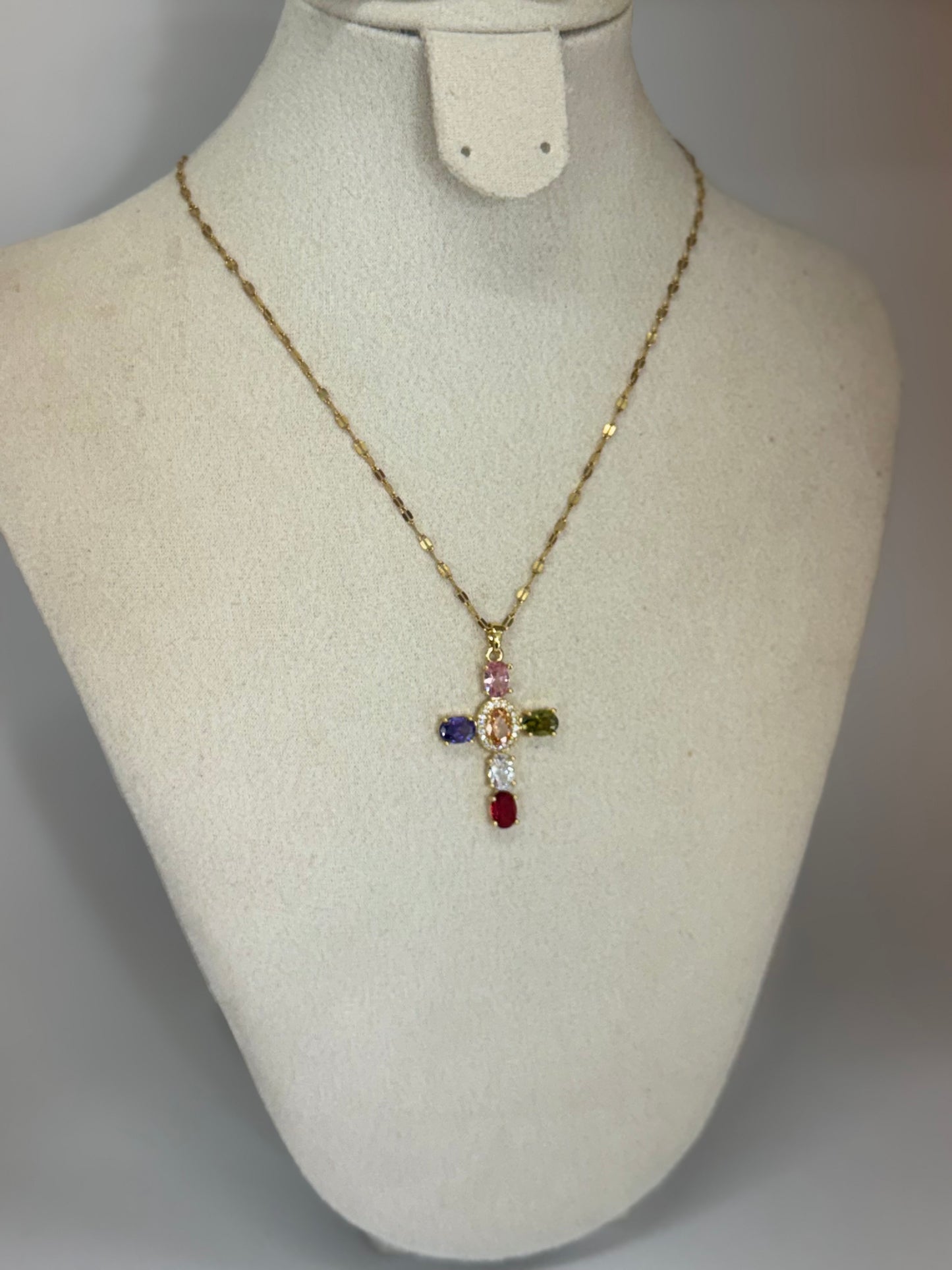 Collier Croix Multicolore – Éclat Arc-en-Ciel