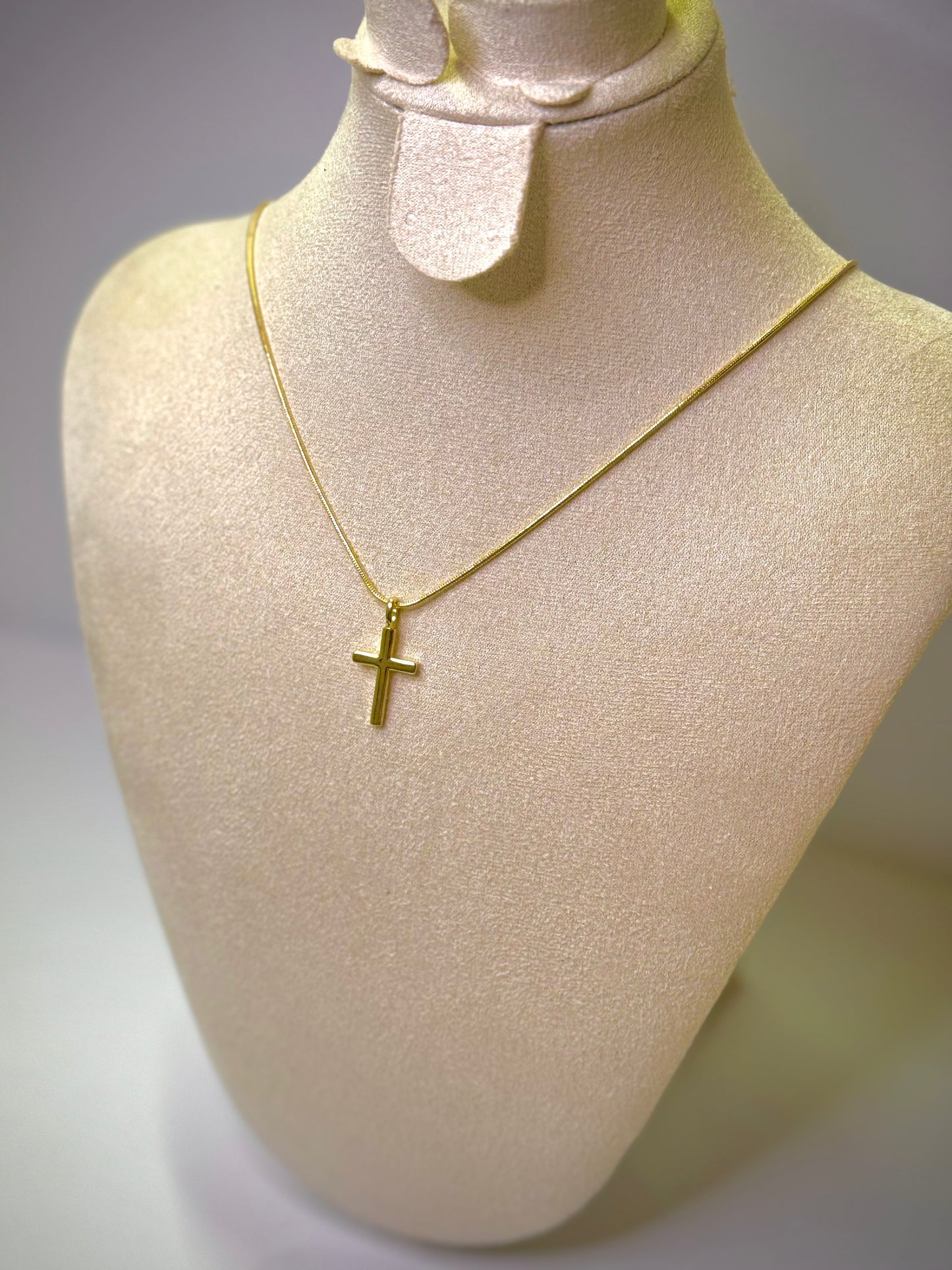Collier croix Dorée