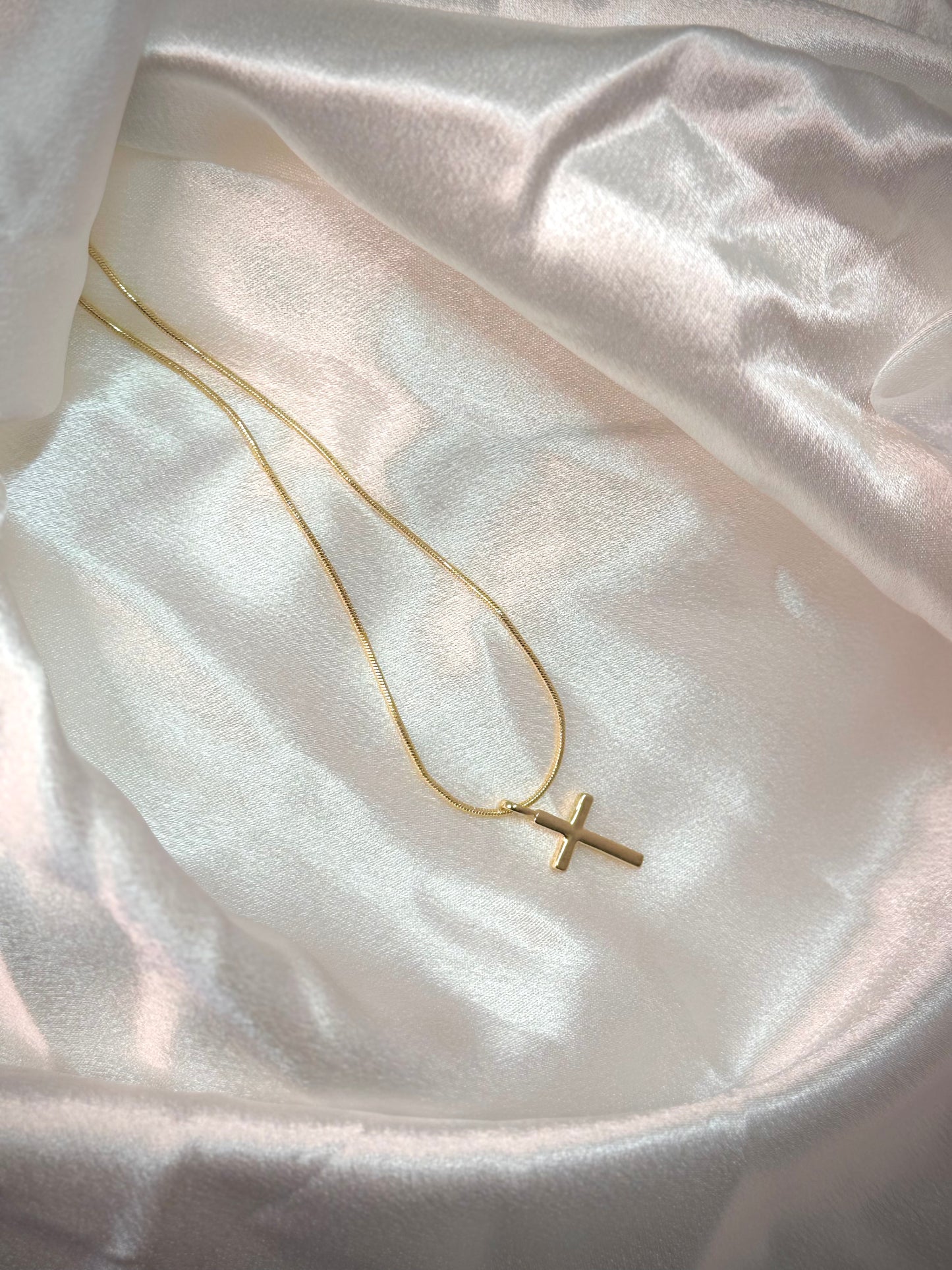 Collier croix Dorée