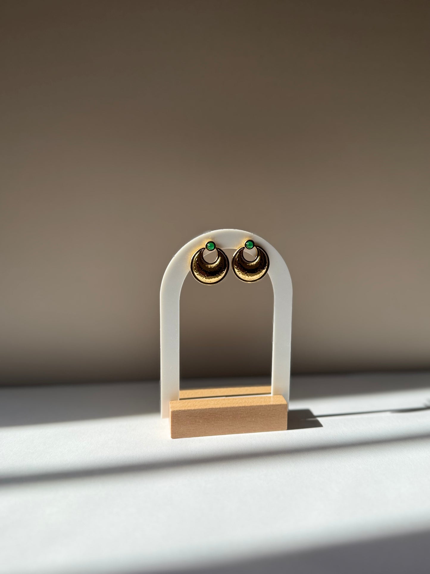 Boucles d'Oreilles Lune d'Émeraude