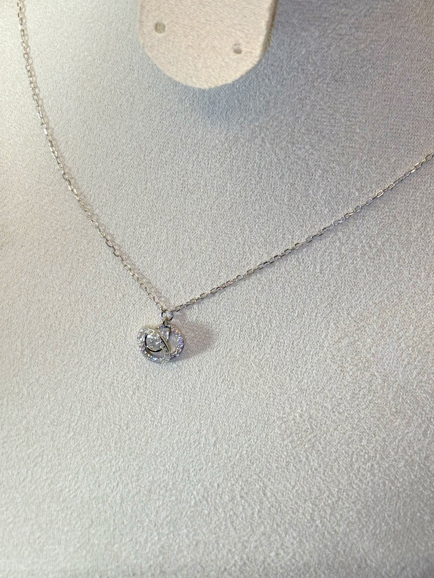 Collier Orbite Éternelle