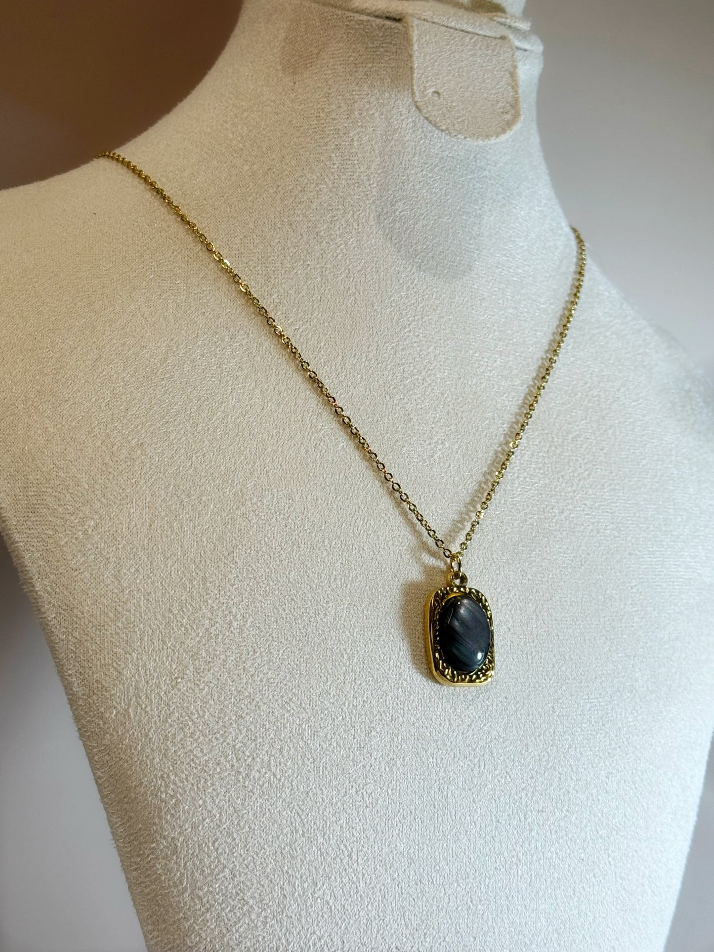 Collier  Noir Antique