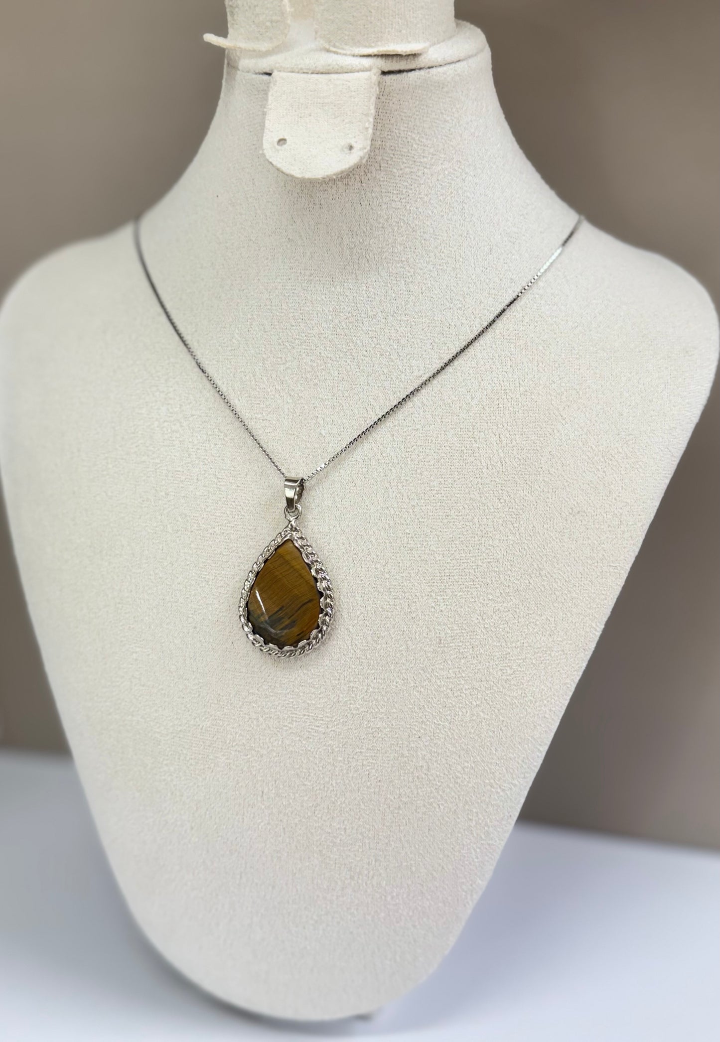 Collier Flamme Solaire (Œil de tigre)