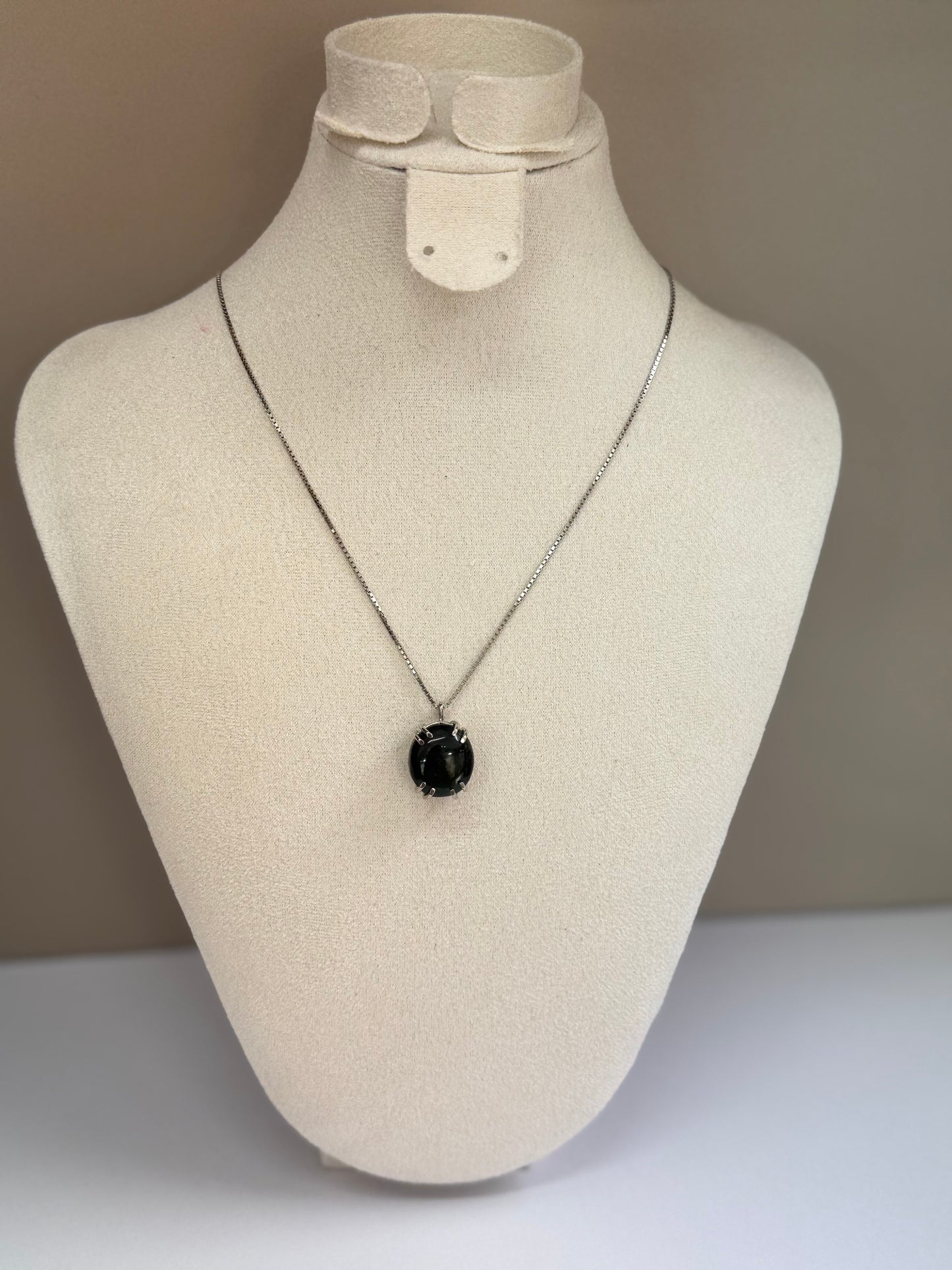 Sombre Équilibre (Tourmaline)