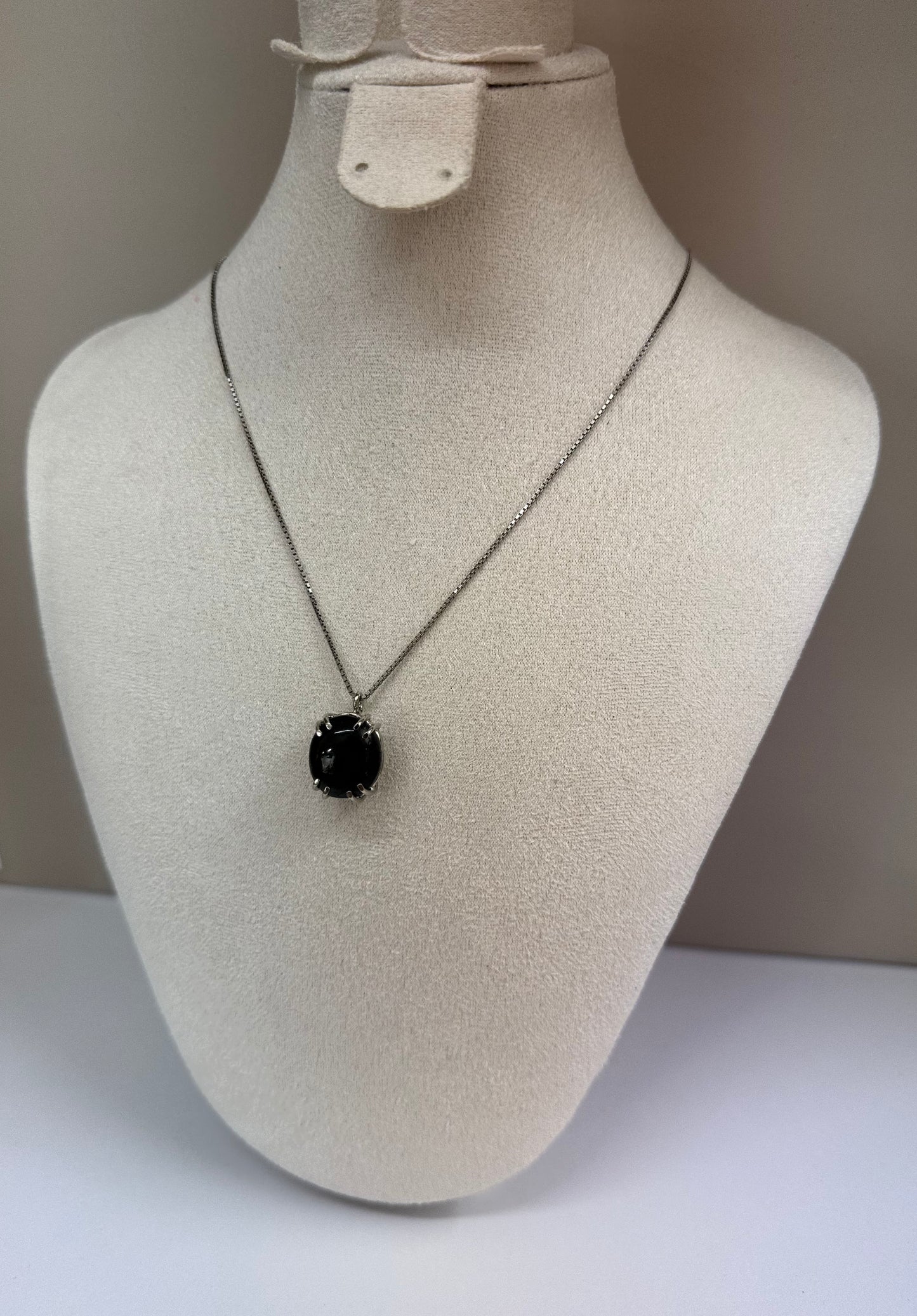 Sombre Équilibre (Tourmaline)