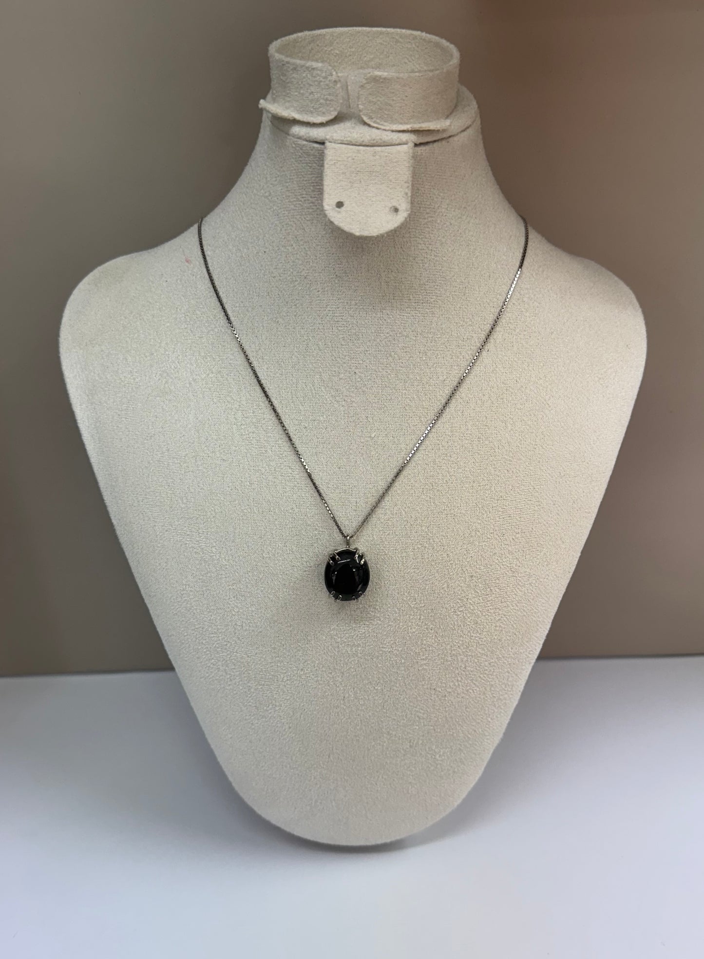 Sombre Équilibre (Tourmaline)
