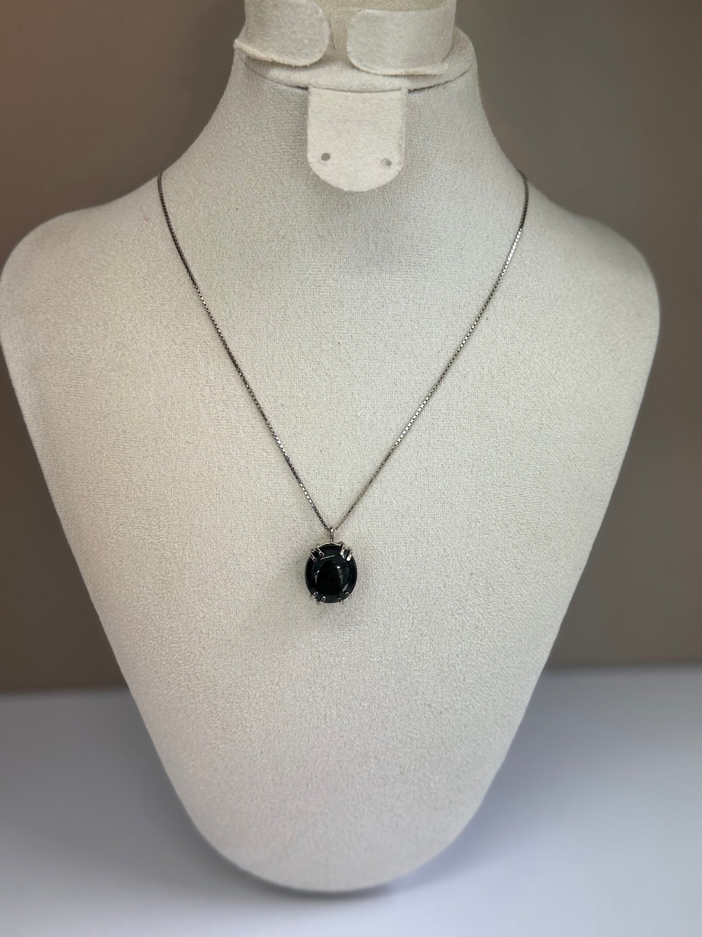 Sombre Équilibre (Tourmaline)