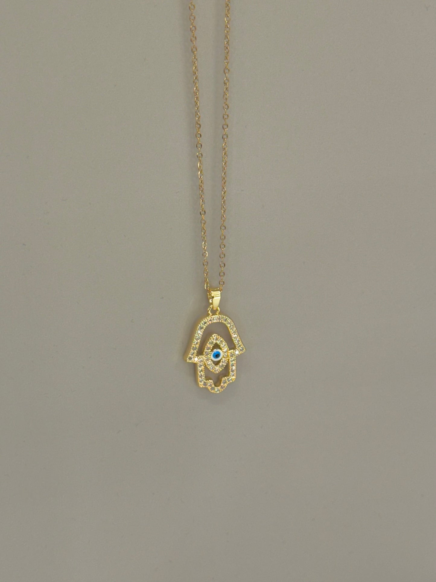 Collier Main Protectrice
