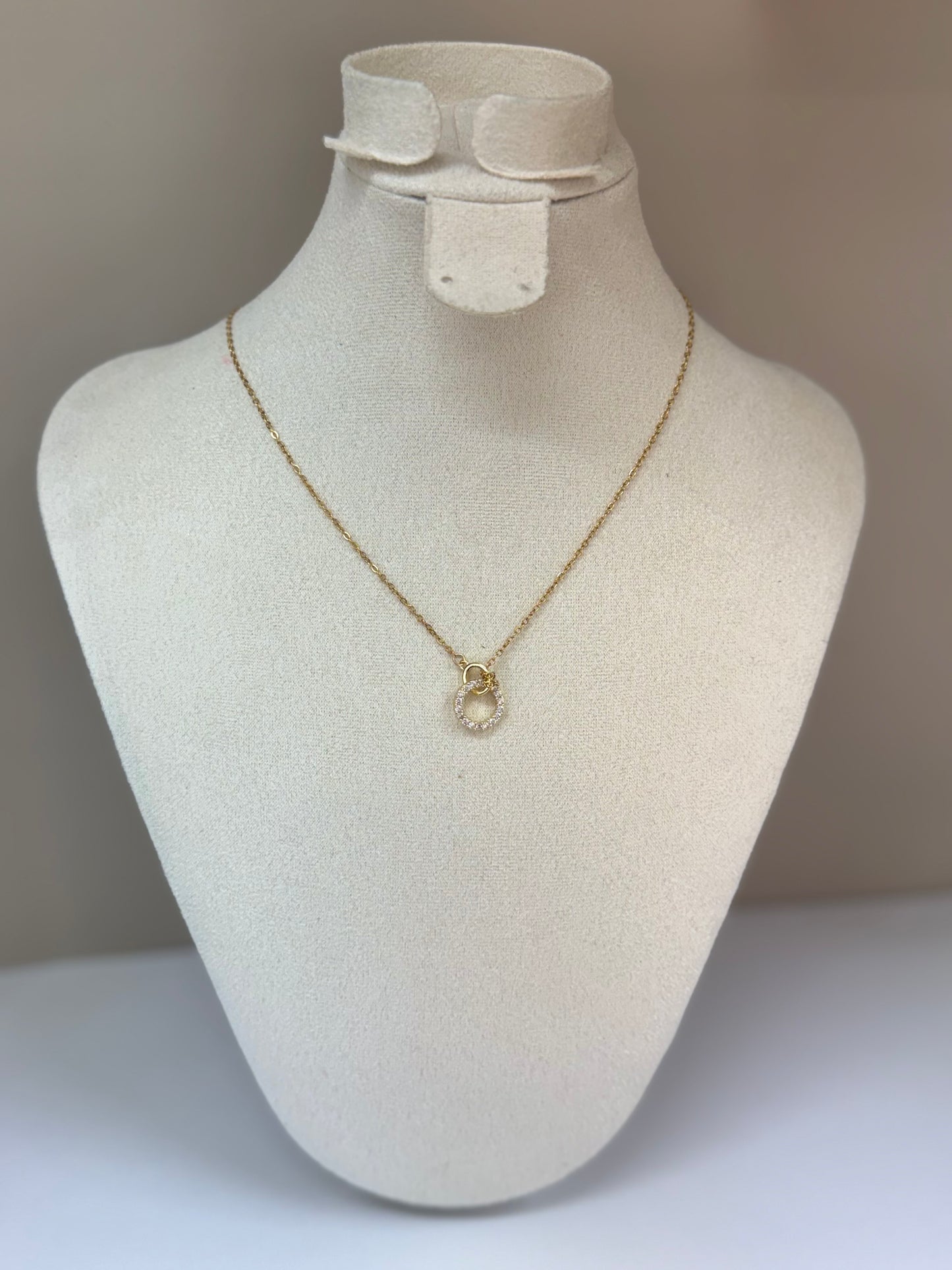 Collier Cercle Éclatant