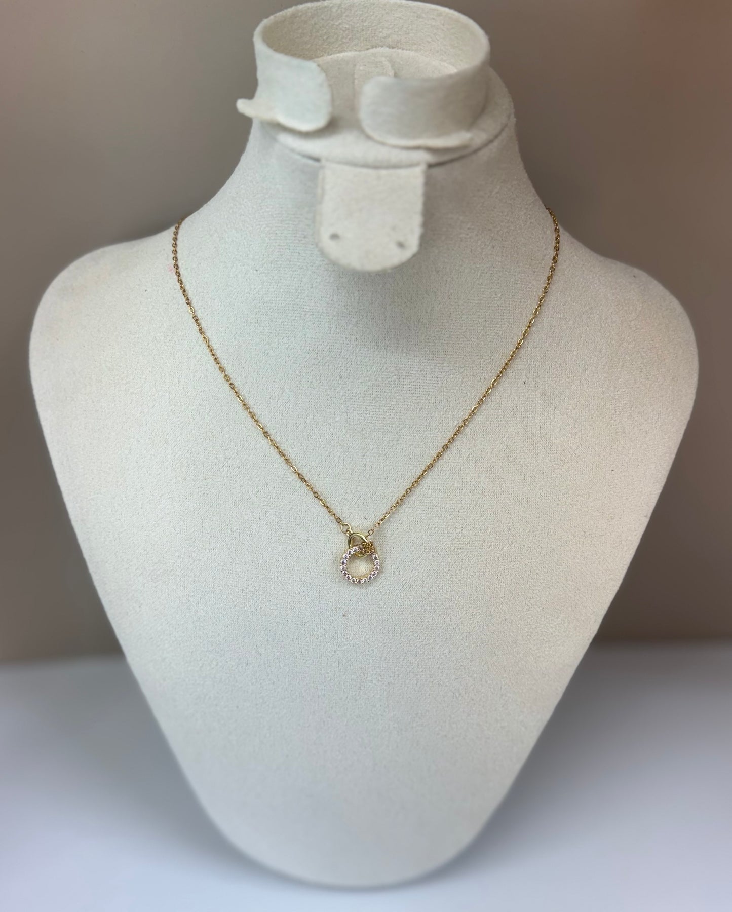 Collier Cercle Éclatant