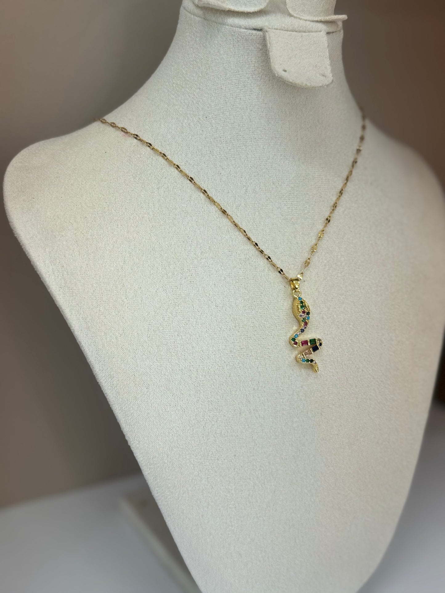 Collier Serpent Éclatant