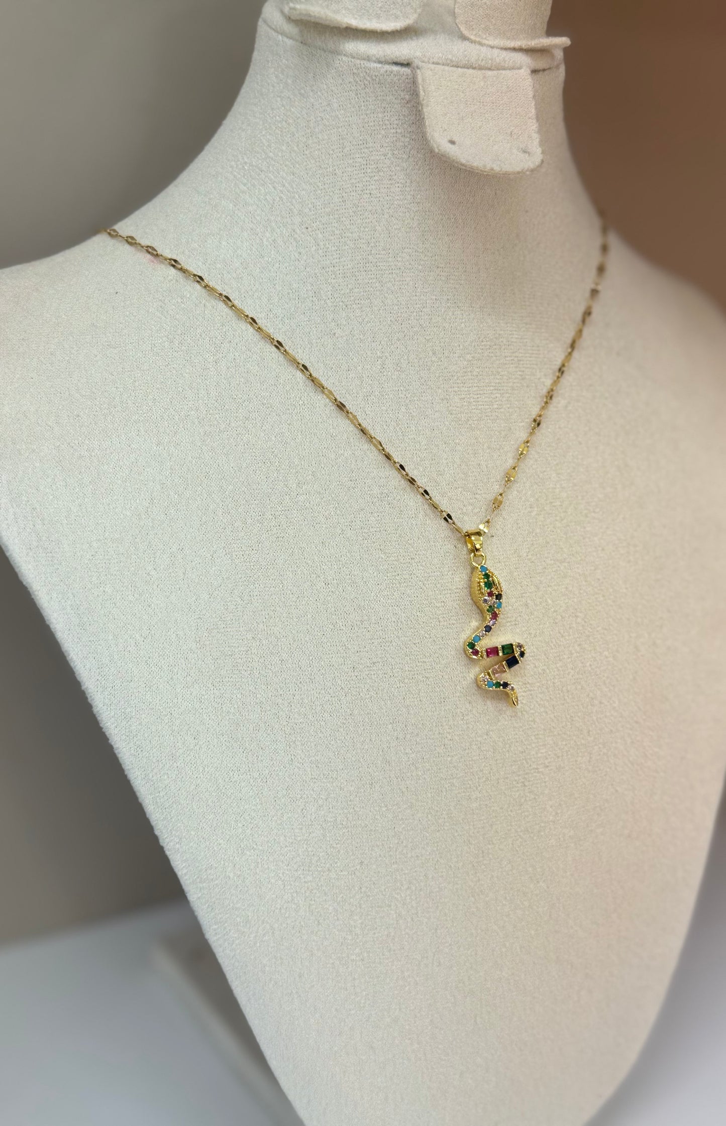 Collier Serpent Éclatant