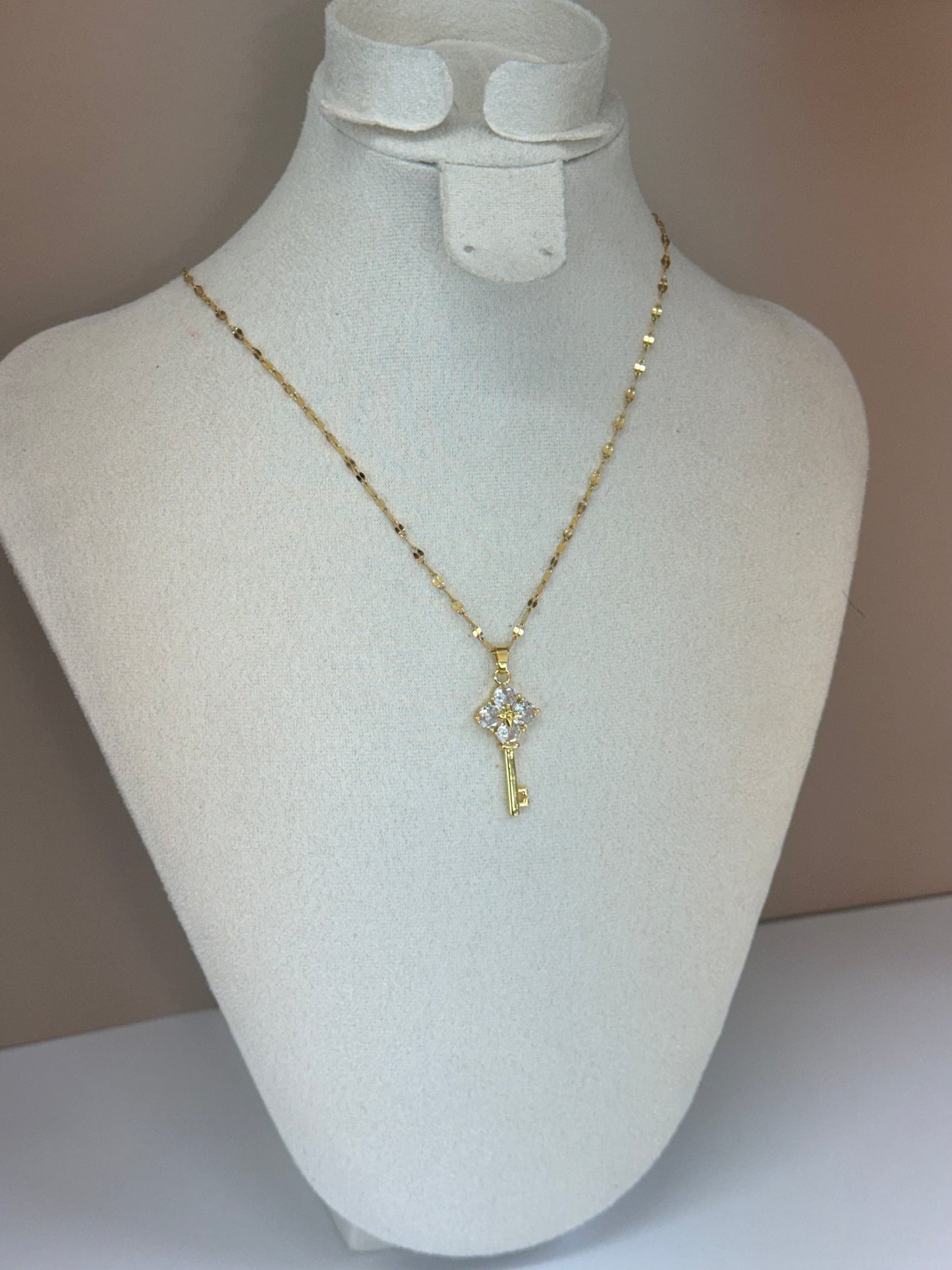 Collier Clé Céleste