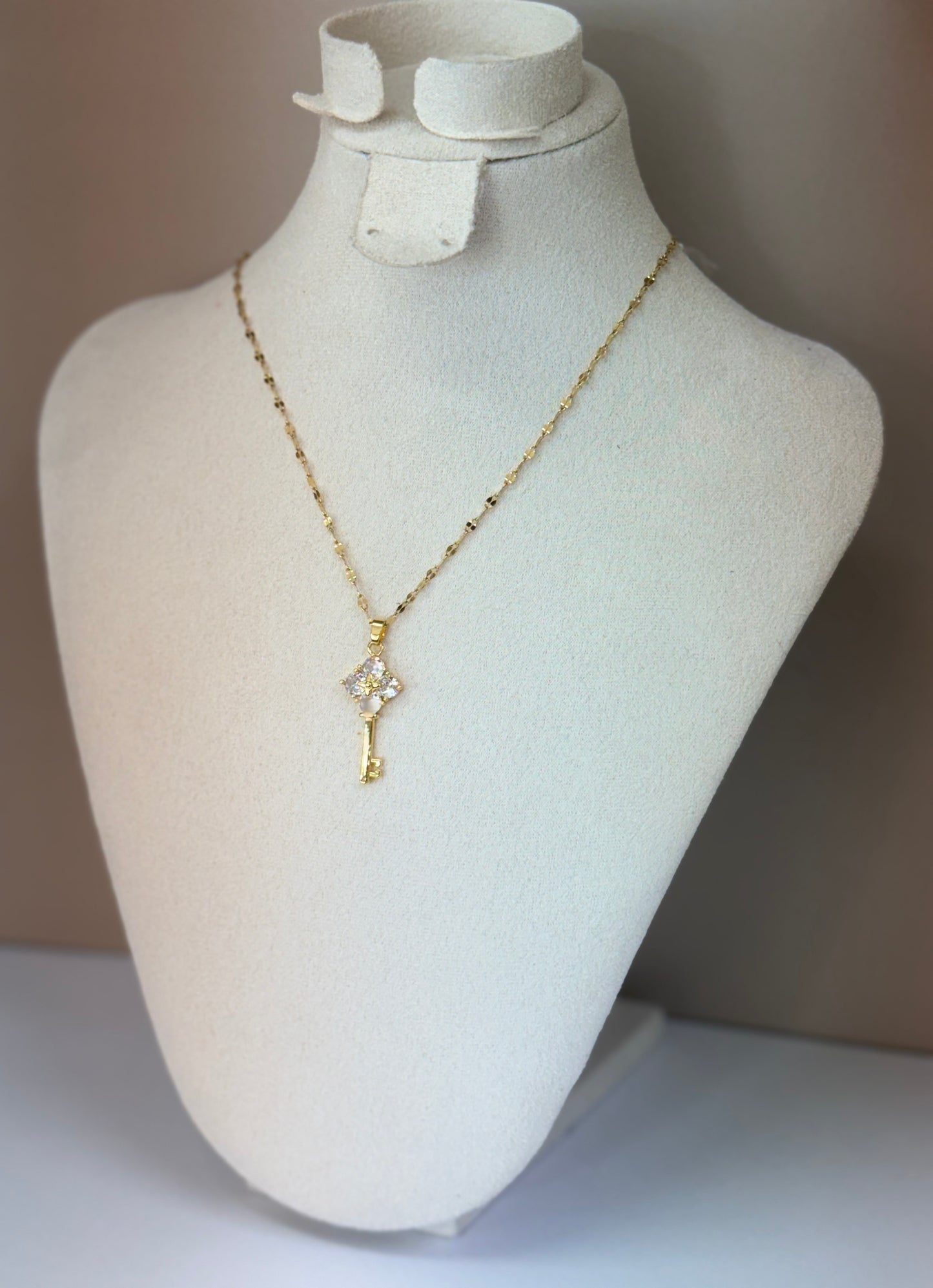 Collier Clé Céleste