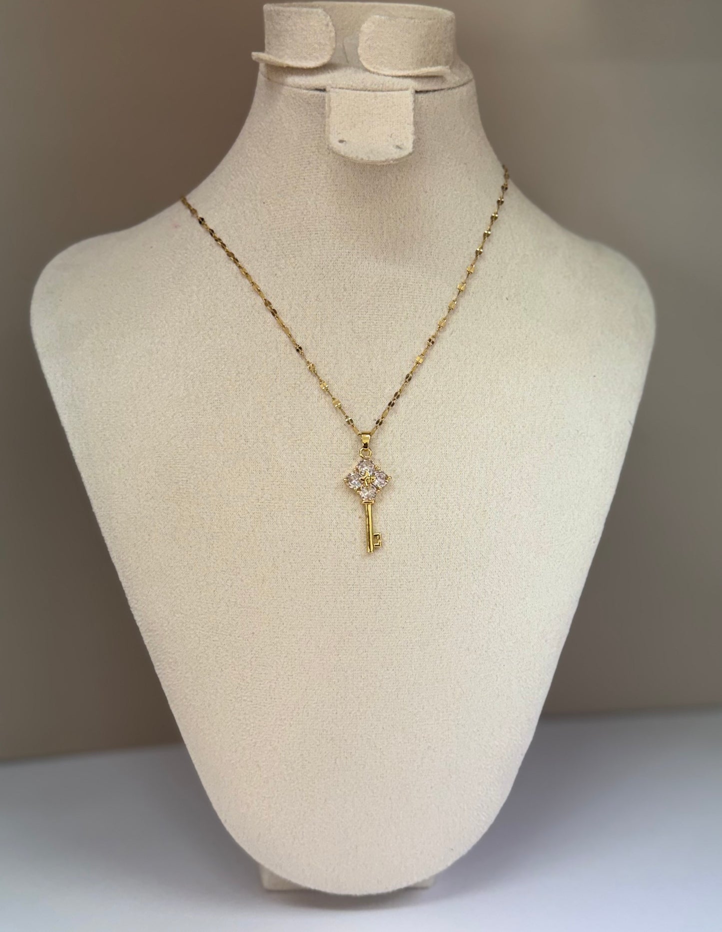 Collier Clé Céleste