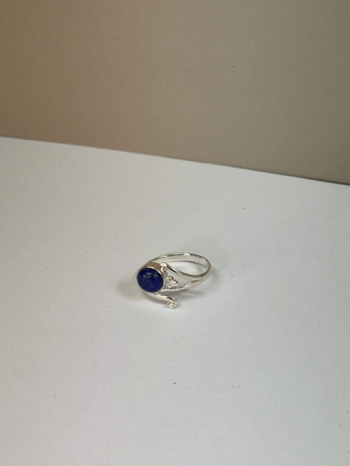 Bague Spirale Solaire en Lapis-Lazuli