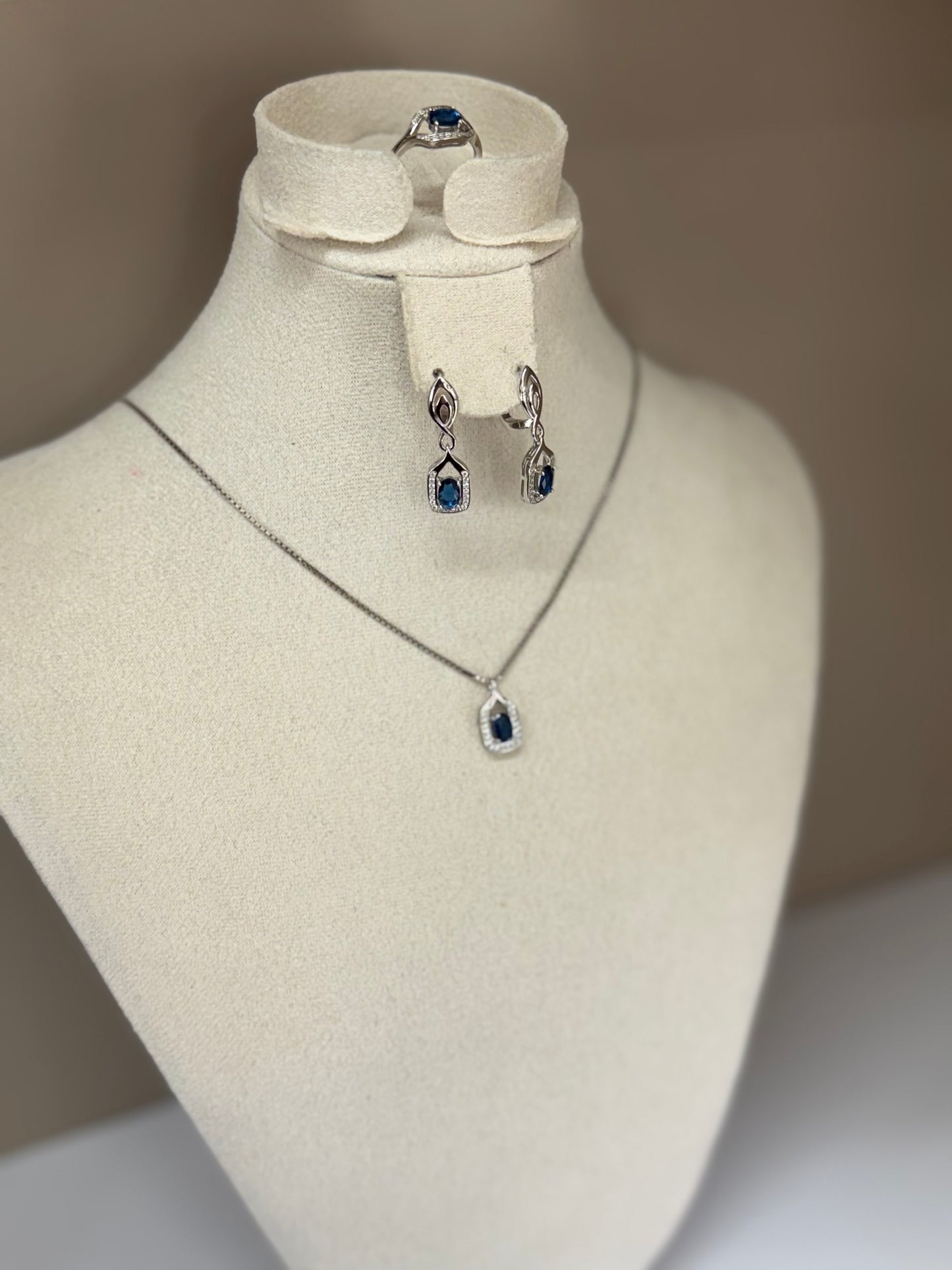 Parure Royale Bleutée