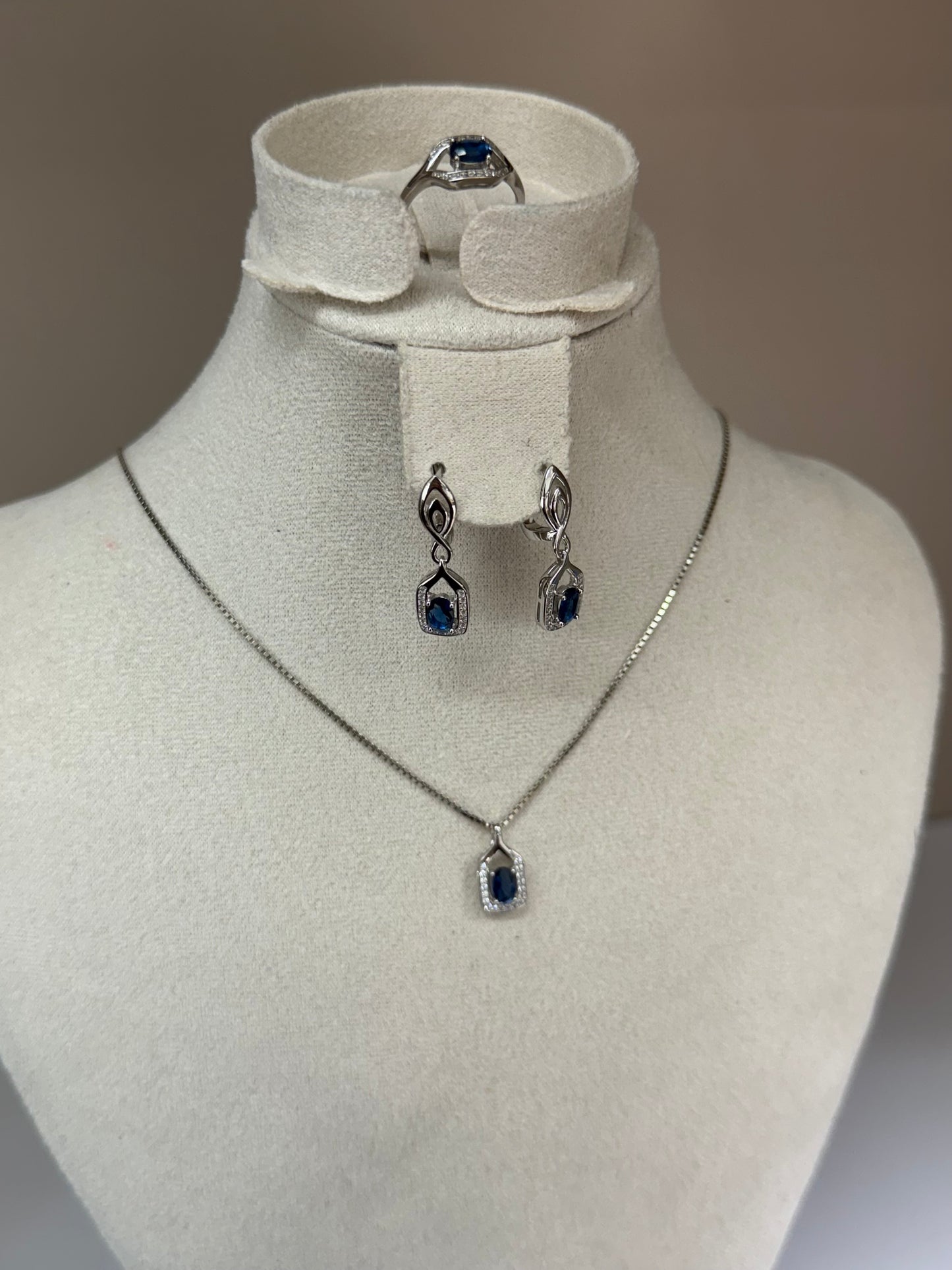 Parure Royale Bleutée