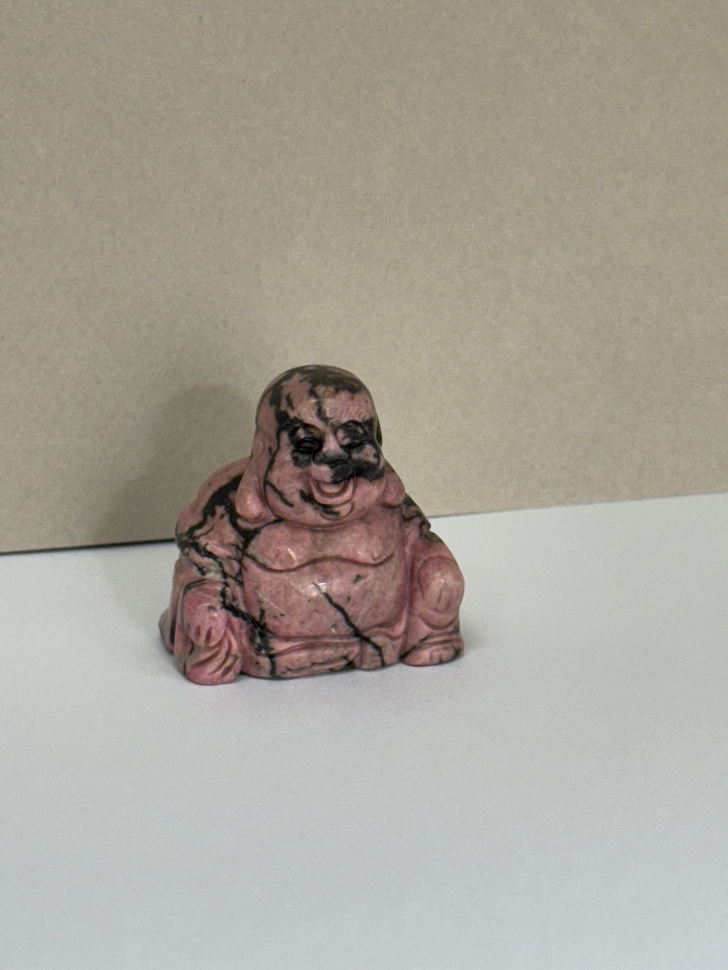 Statue de Bouddha Rieur – Rhodonite