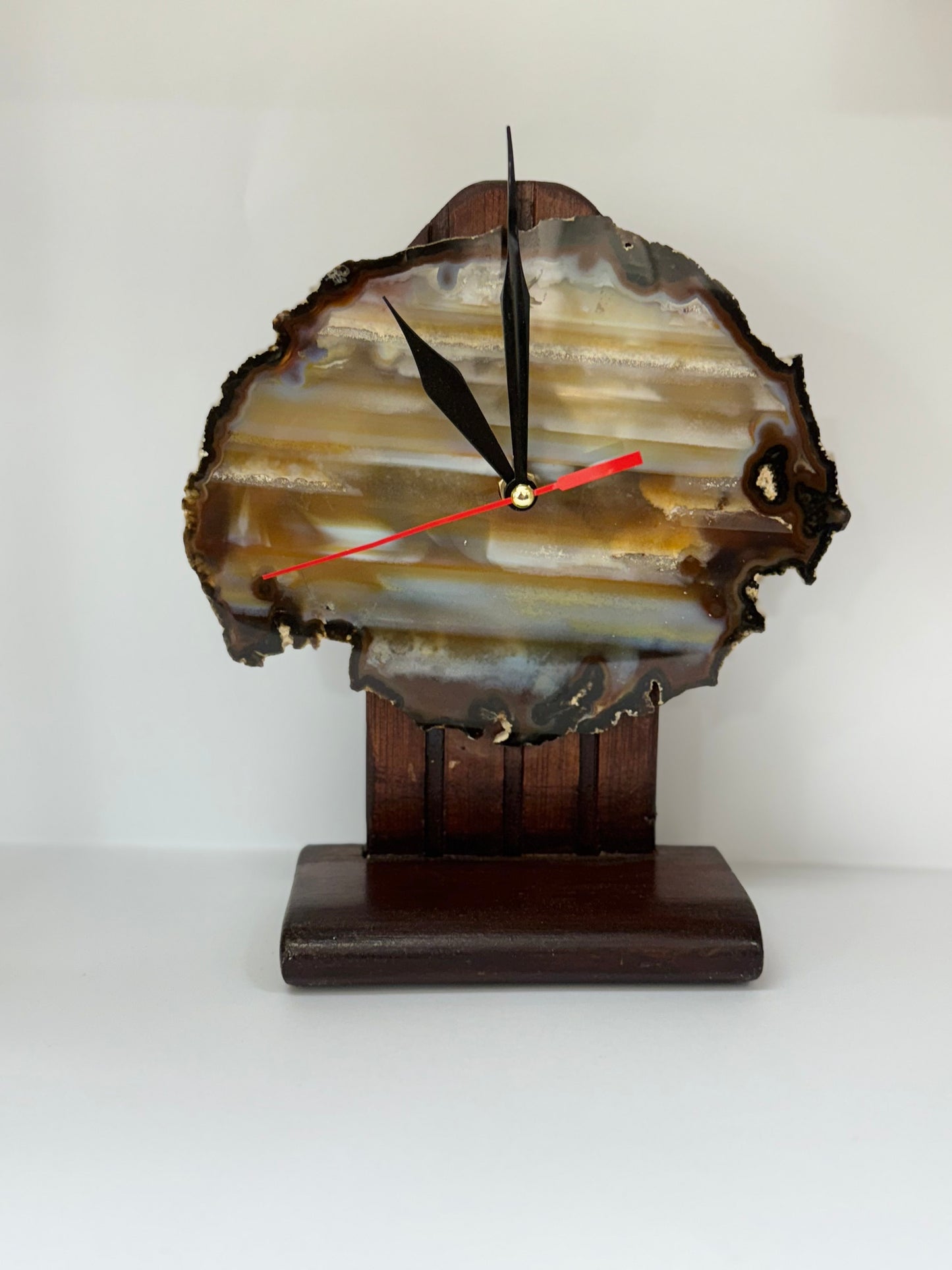 Horloge artisanale en agate rayée