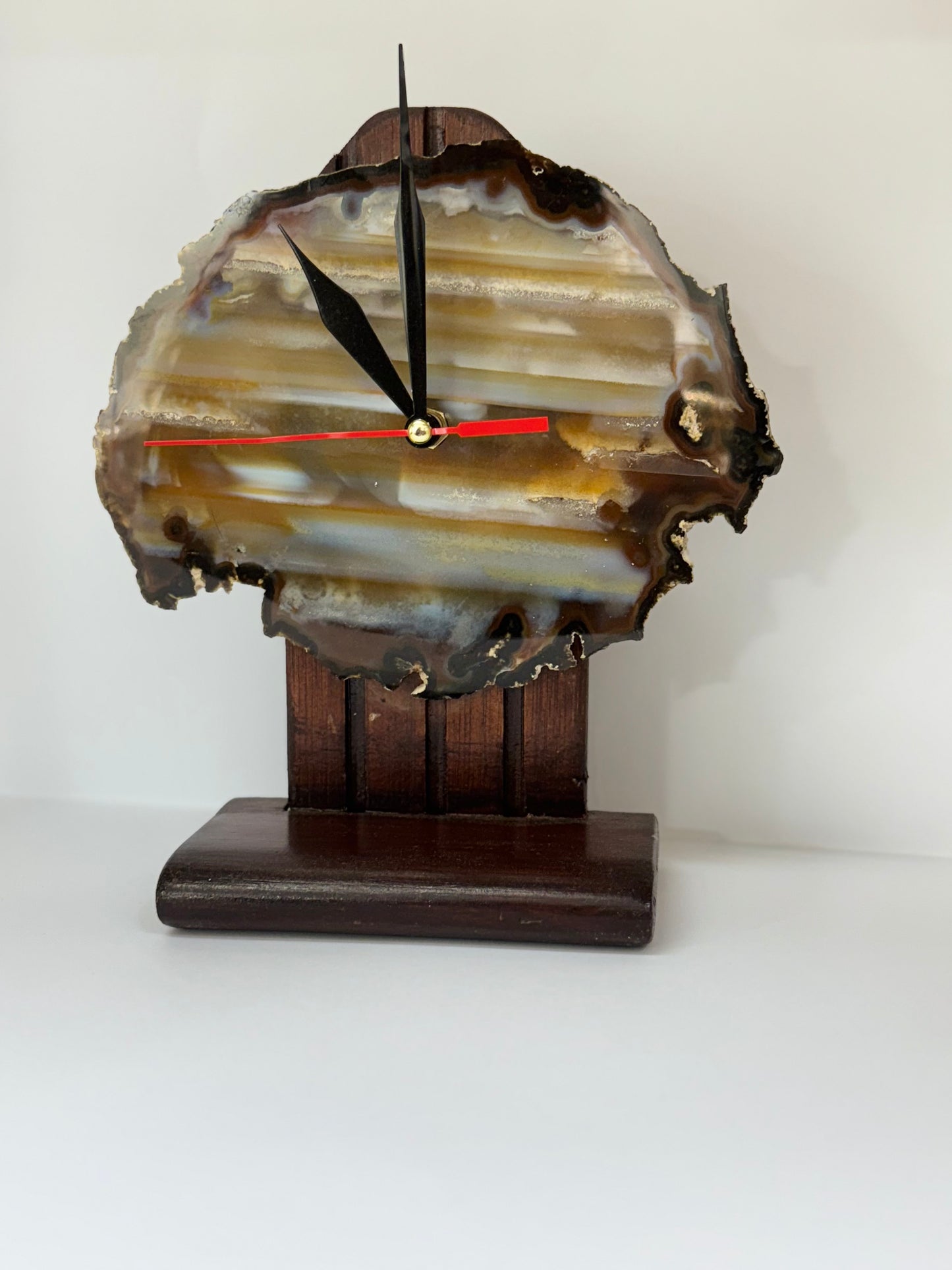 Horloge artisanale en agate rayée