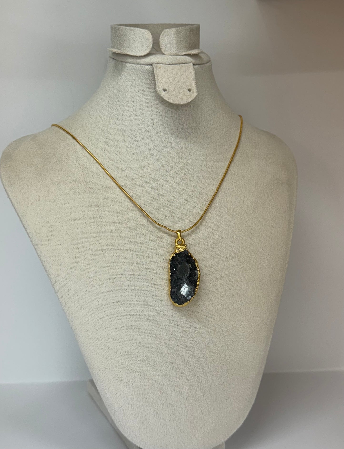 Collier Cercle Souterrain