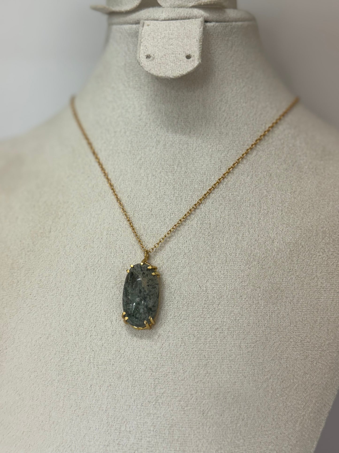 Collier Brume Silencieuse