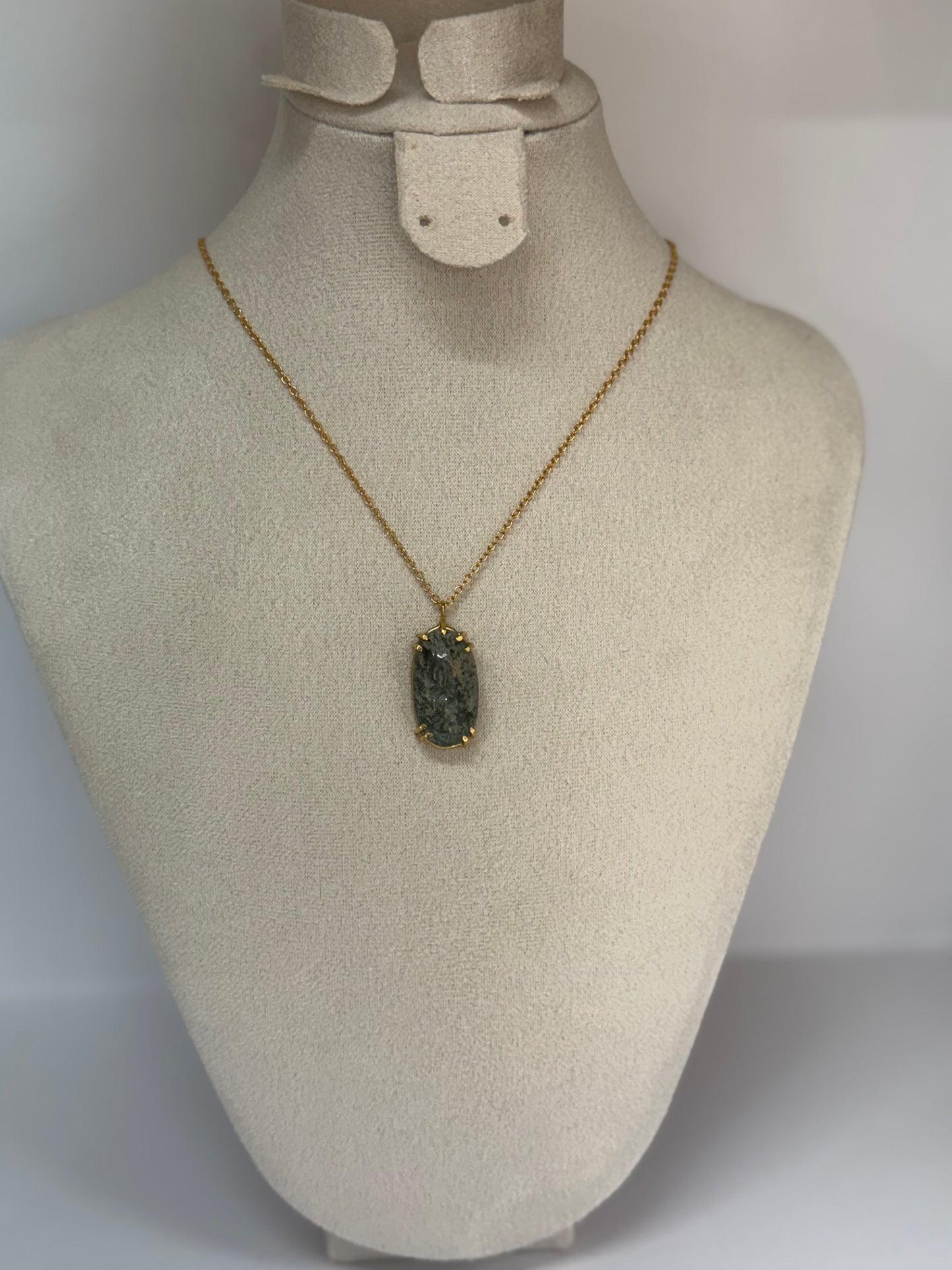 Collier Brume Silencieuse