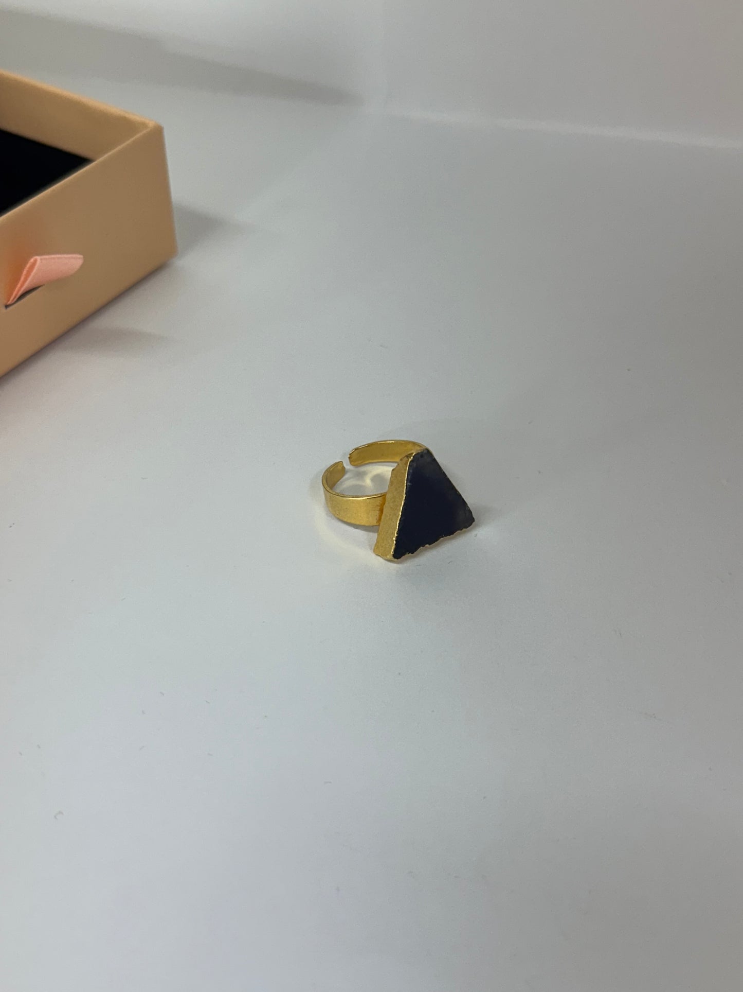 Bague Triangle d’Onyx