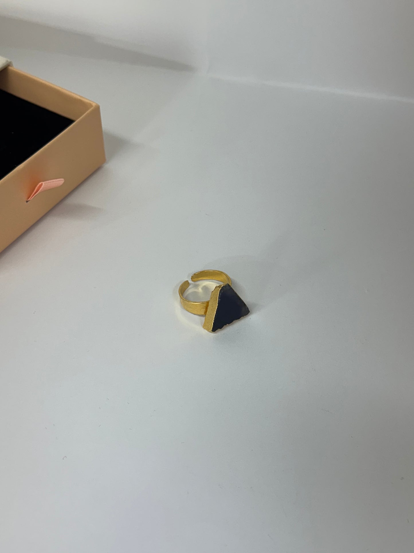 Bague Triangle d’Onyx