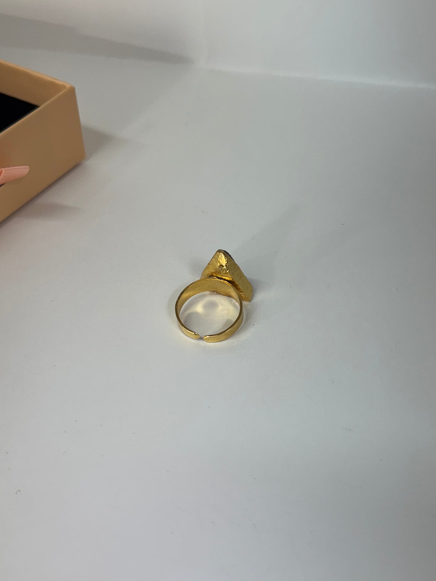 Bague Triangle d’Onyx