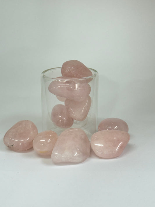 Quartz Rose – Pierre roulée (grande taille) – 1 pièce