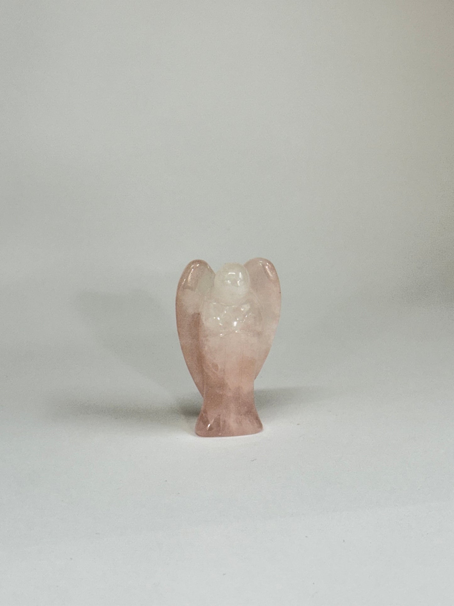 Ange en Quartz Rose – Figurine en pierre naturelle
