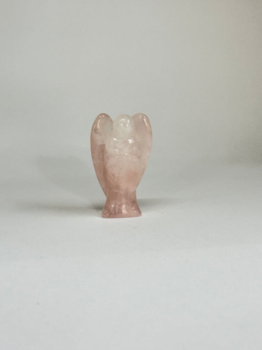 Ange en Quartz Rose – Figurine en pierre naturelle