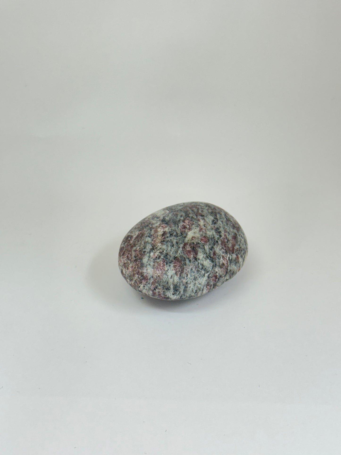 Eudialyte (1 pièce)