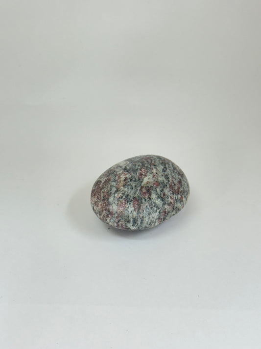 Eudialyte (1 pièce)