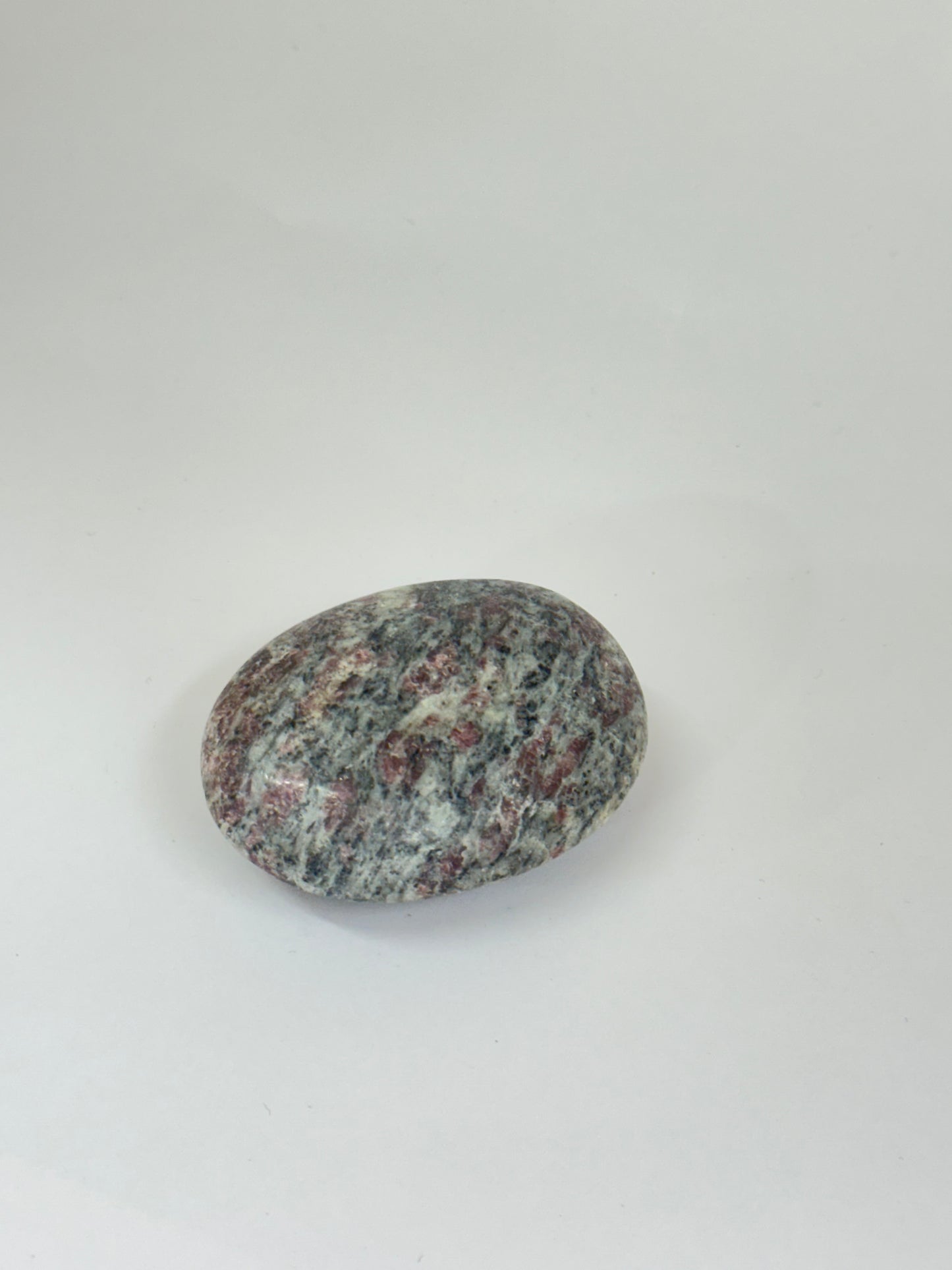 Eudialyte (1 pièce)