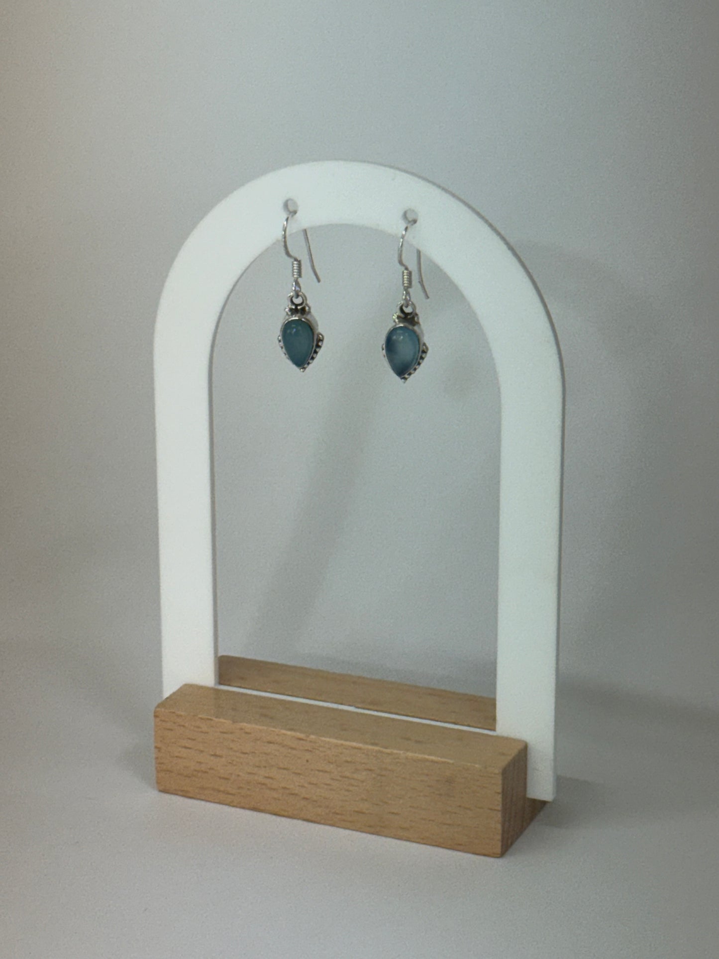 Boucles d’oreilles Calcédoine bleue