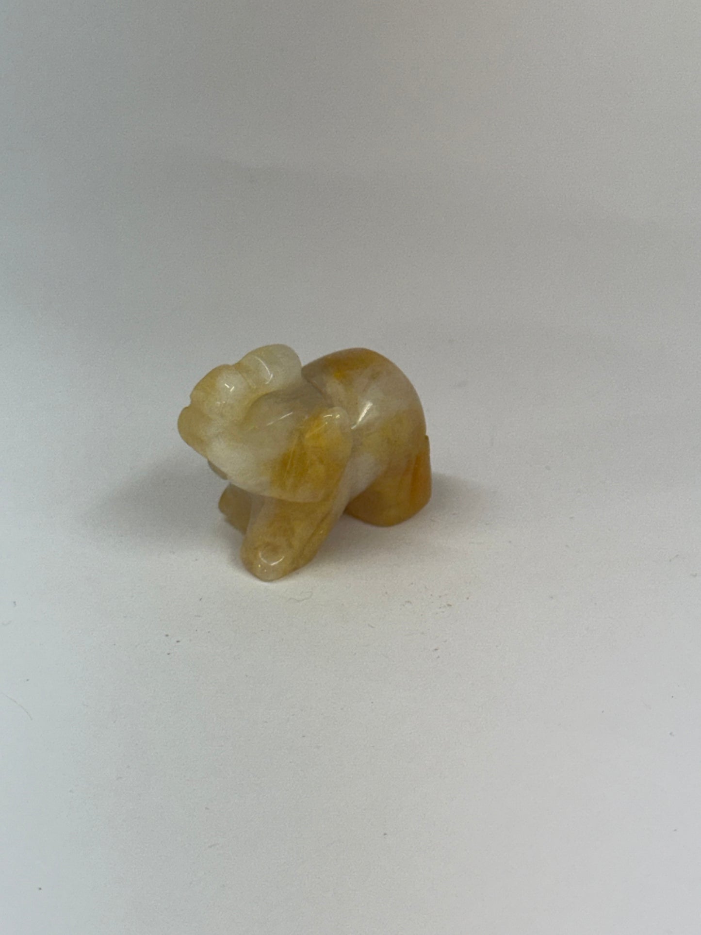 Éléphant Porte-Bonheur en Citrine – Sculpture en Pierre Naturelle