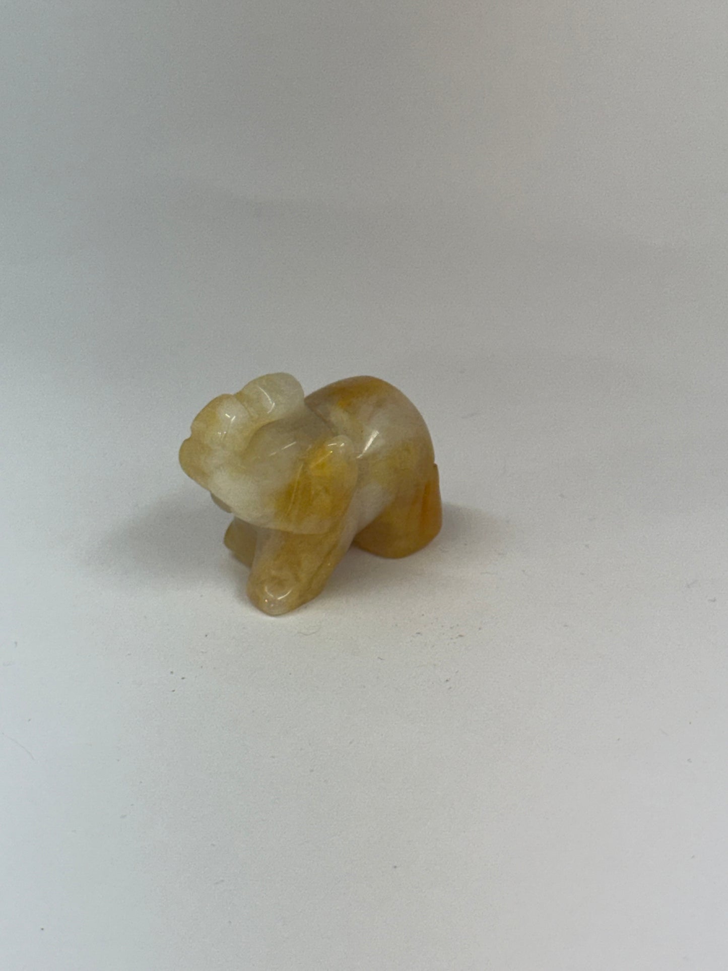 Éléphant Porte-Bonheur en Citrine – Sculpture en Pierre Naturelle