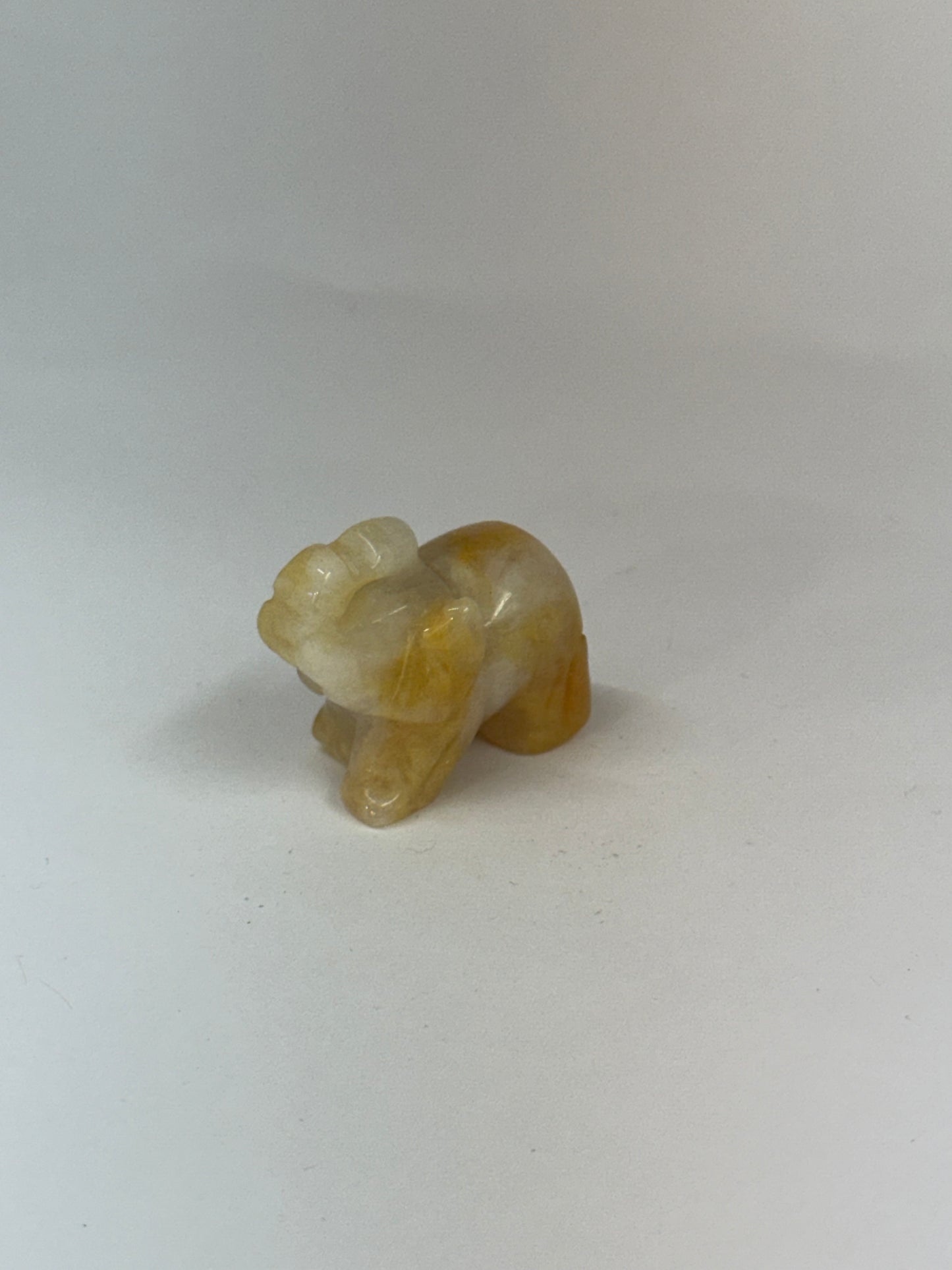 Éléphant Porte-Bonheur en Citrine – Sculpture en Pierre Naturelle